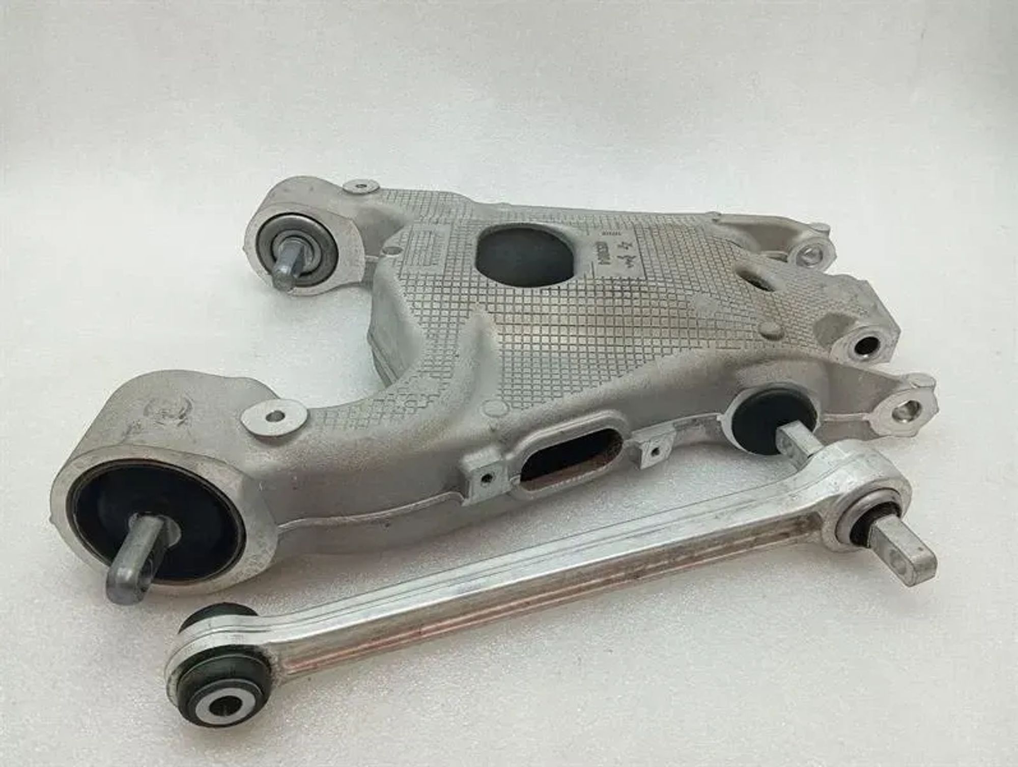 Подвеска задняя левая Purosangue F175, 500000 рублей, Москва