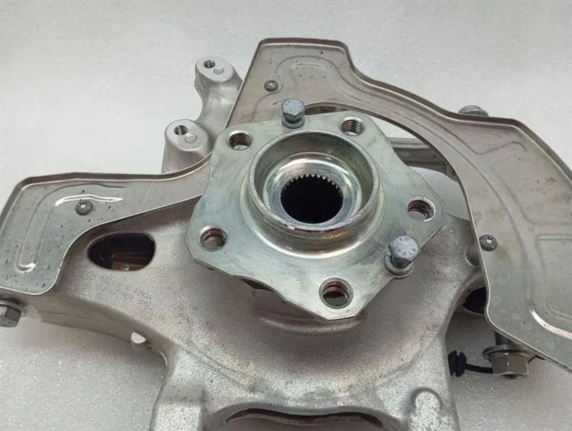 Подвеска задняя левая Purosangue F175, 500000 рублей, Москва