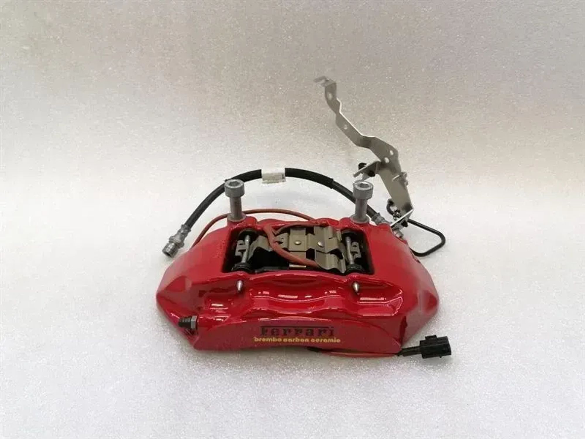 Тормозной суппорт Правый задний Ferrari Purosangue F175, 365000 рублей, Москва