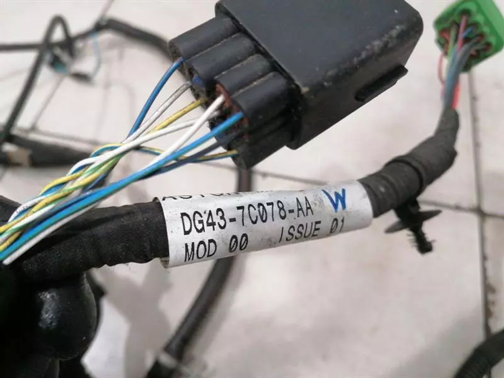 https://ycs.partsauto.market/partsauto-images/thmbs/h353NjtZg3VDP19b5HMt7LlpbQ93/06fc373d2db58c6fb998214ddfd3ac3e/22bf67e0a0c82069507a15a22ef5d695.jpg