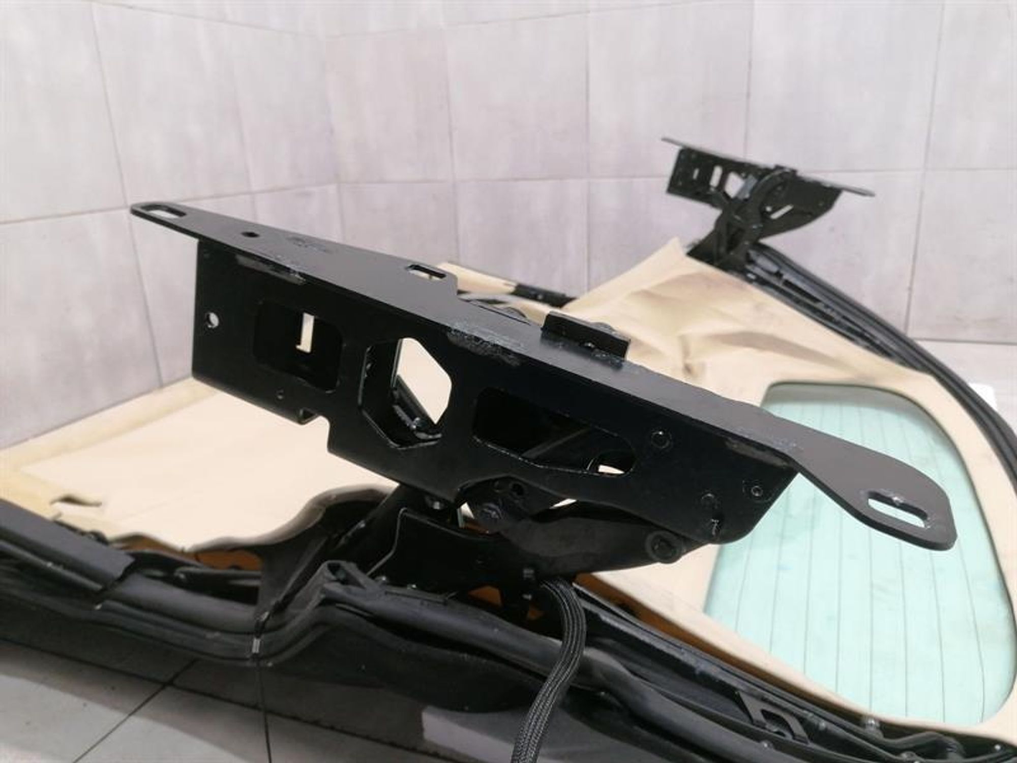 откидной верх Aston Martin DB9 Volante, 1150000 рублей, Москва