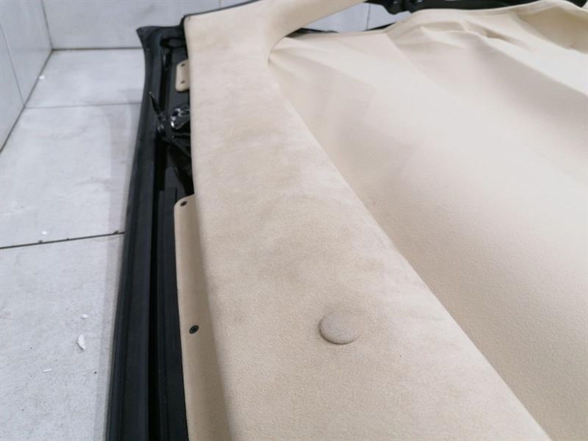 откидной верх Aston Martin DB9 Volante, 1150000 рублей, Москва