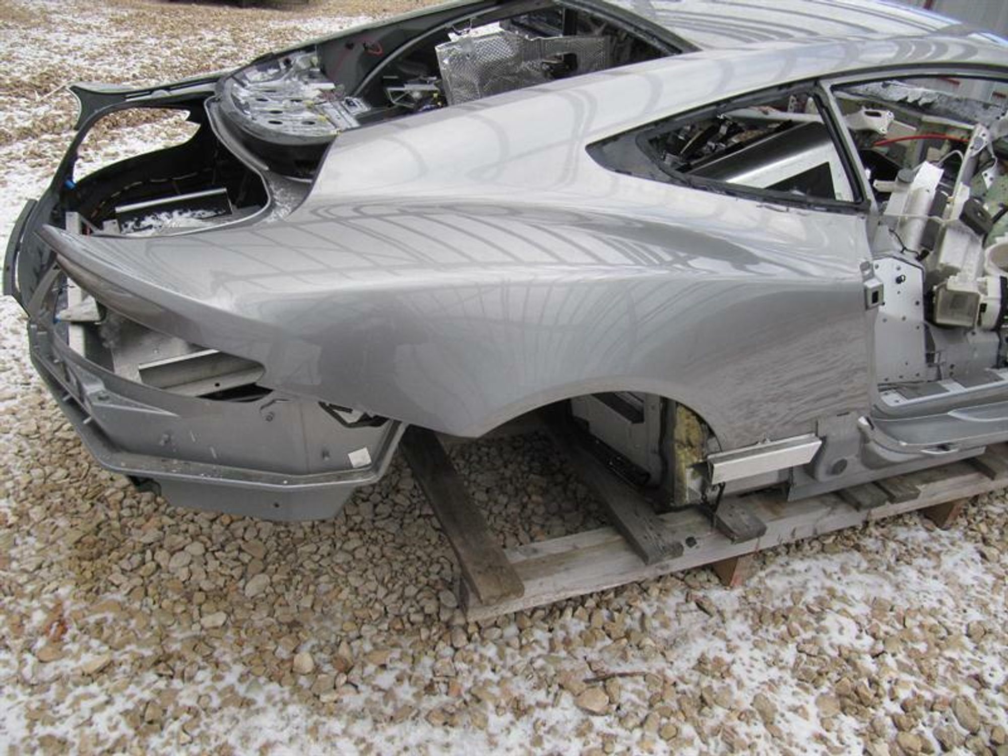 Крыло ASTON MARTIN VANQUISH V12 GD33-C27846-AA, 600000 рублей, Москва