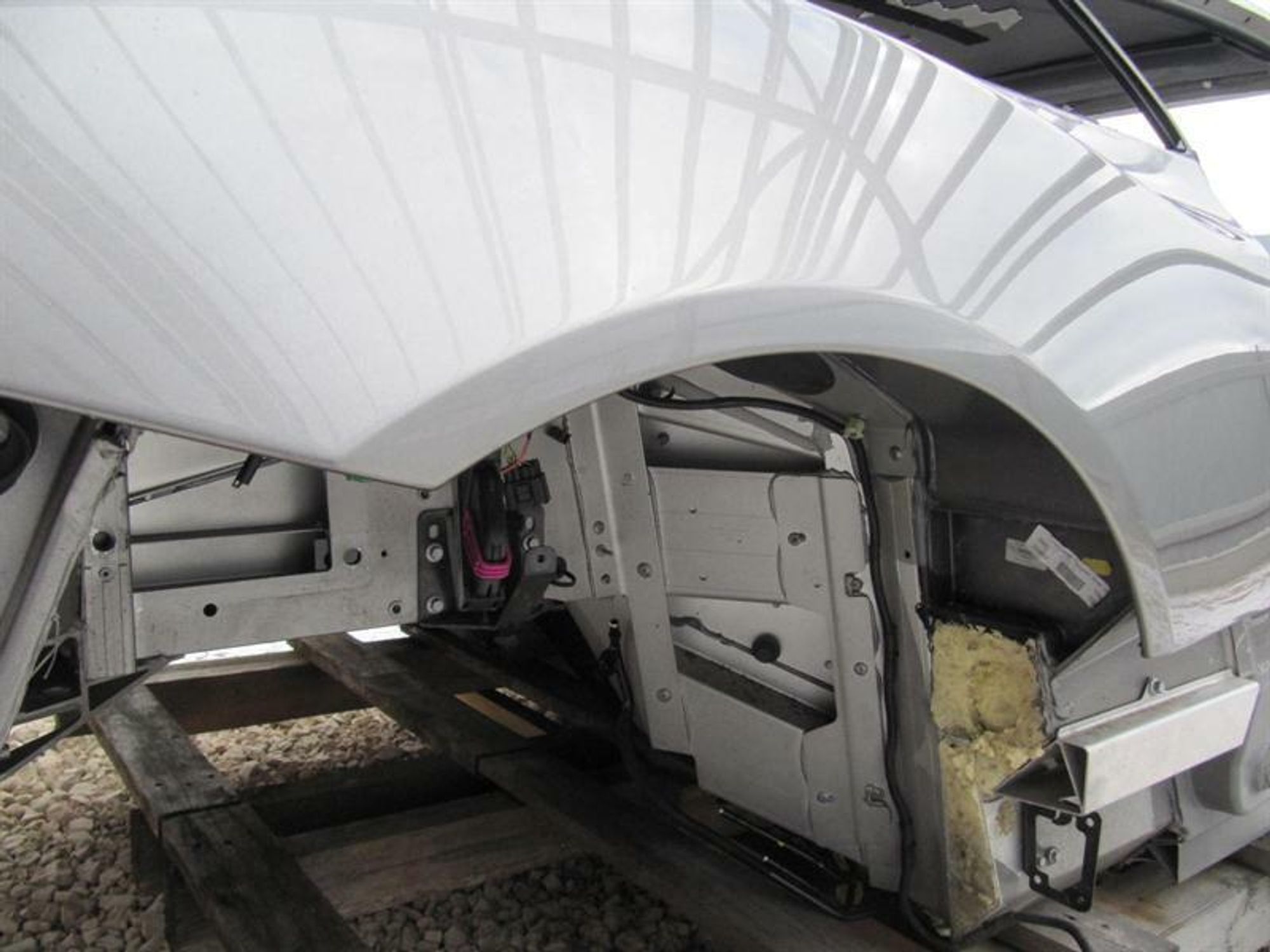 Крыло ASTON MARTIN VANQUISH V12 GD33-C27846-AA, 600000 рублей, Москва