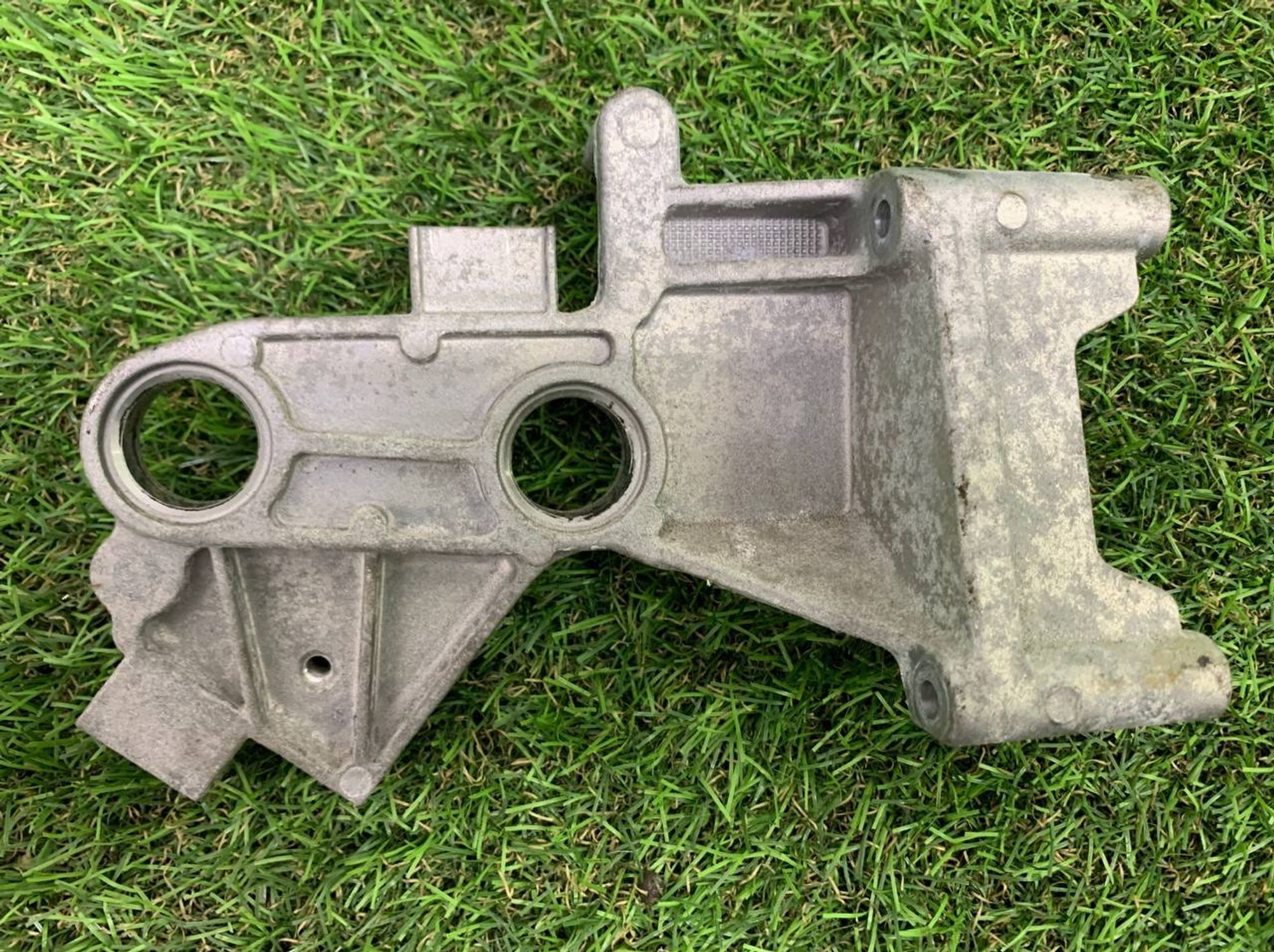 Кронштейн Mercedes C-Class W205, 2000 рублей, Москва