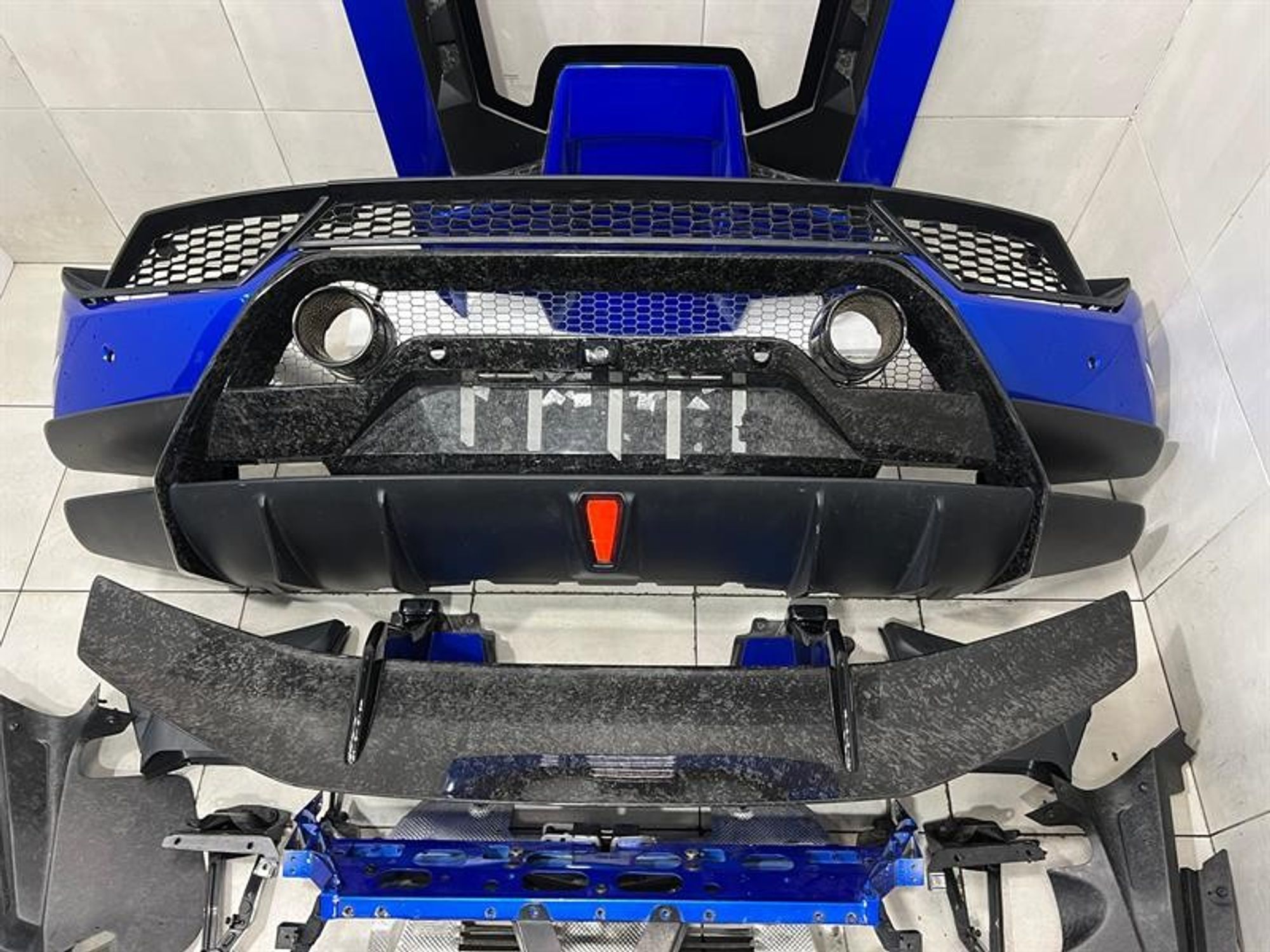 Комплект заднего спойлера Lamborghini Huracan Performante, 3760000 рублей, Москва