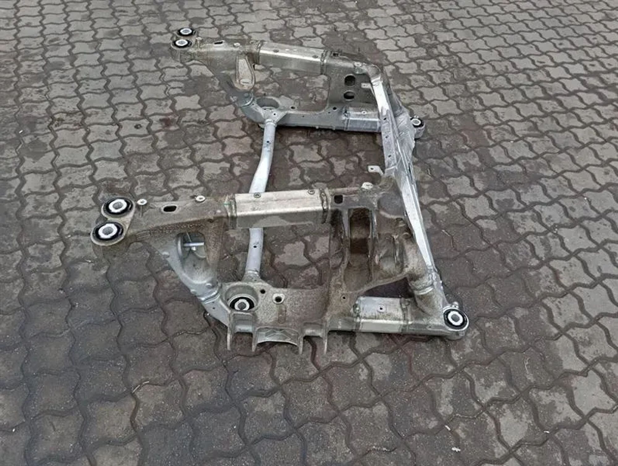 https://ycs.partsauto.market/partsauto-images/thmbs/h353NjtZg3VDP19b5HMt7LlpbQ93/1c35568a06de98f4cdb54ea4b5773a58/0116c7570445e8632b5bfba84cce3ab7.jpg