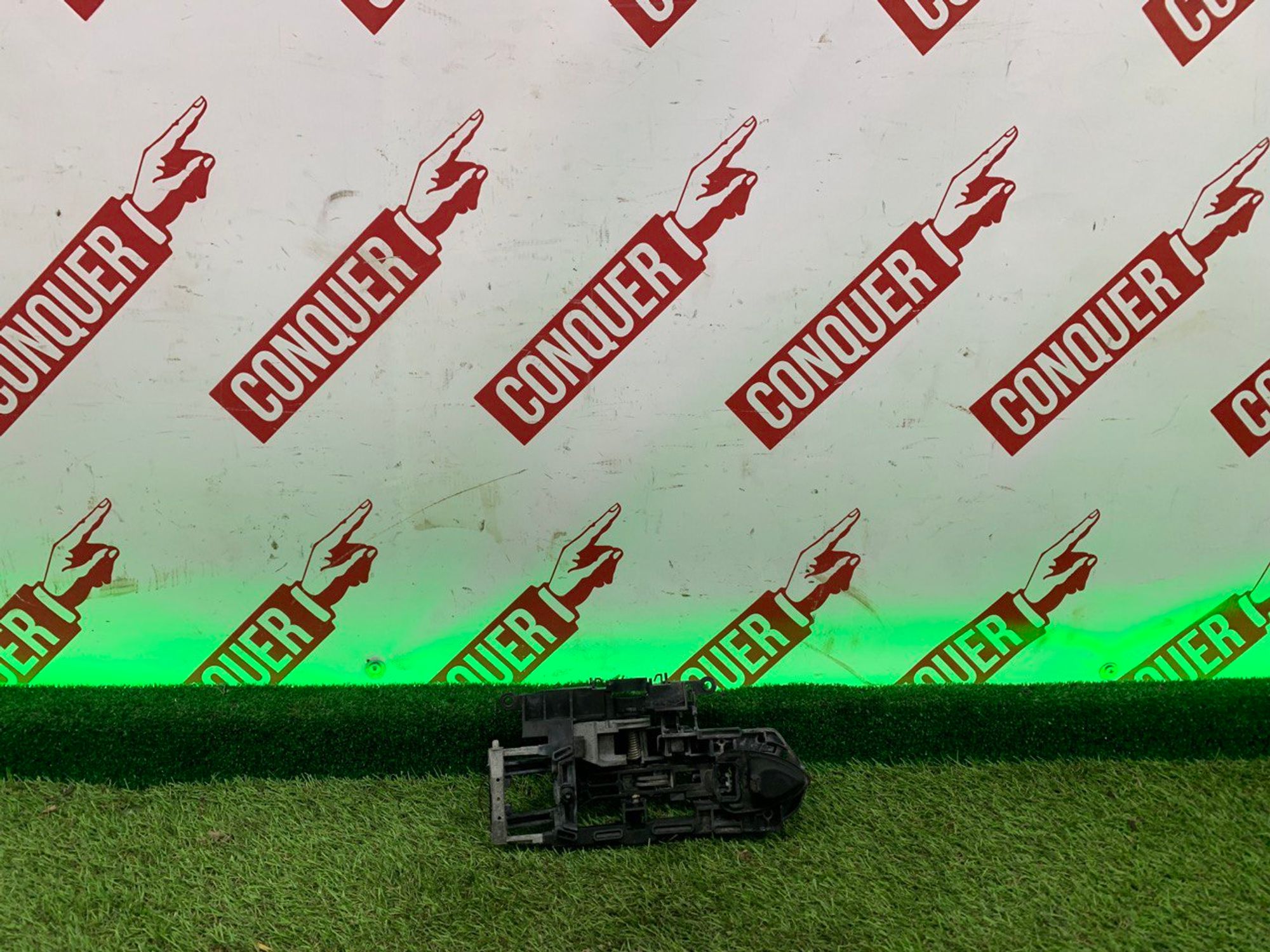 Кронштейн задней правой ручки BMW F01 F02, 1000 рублей, Москва