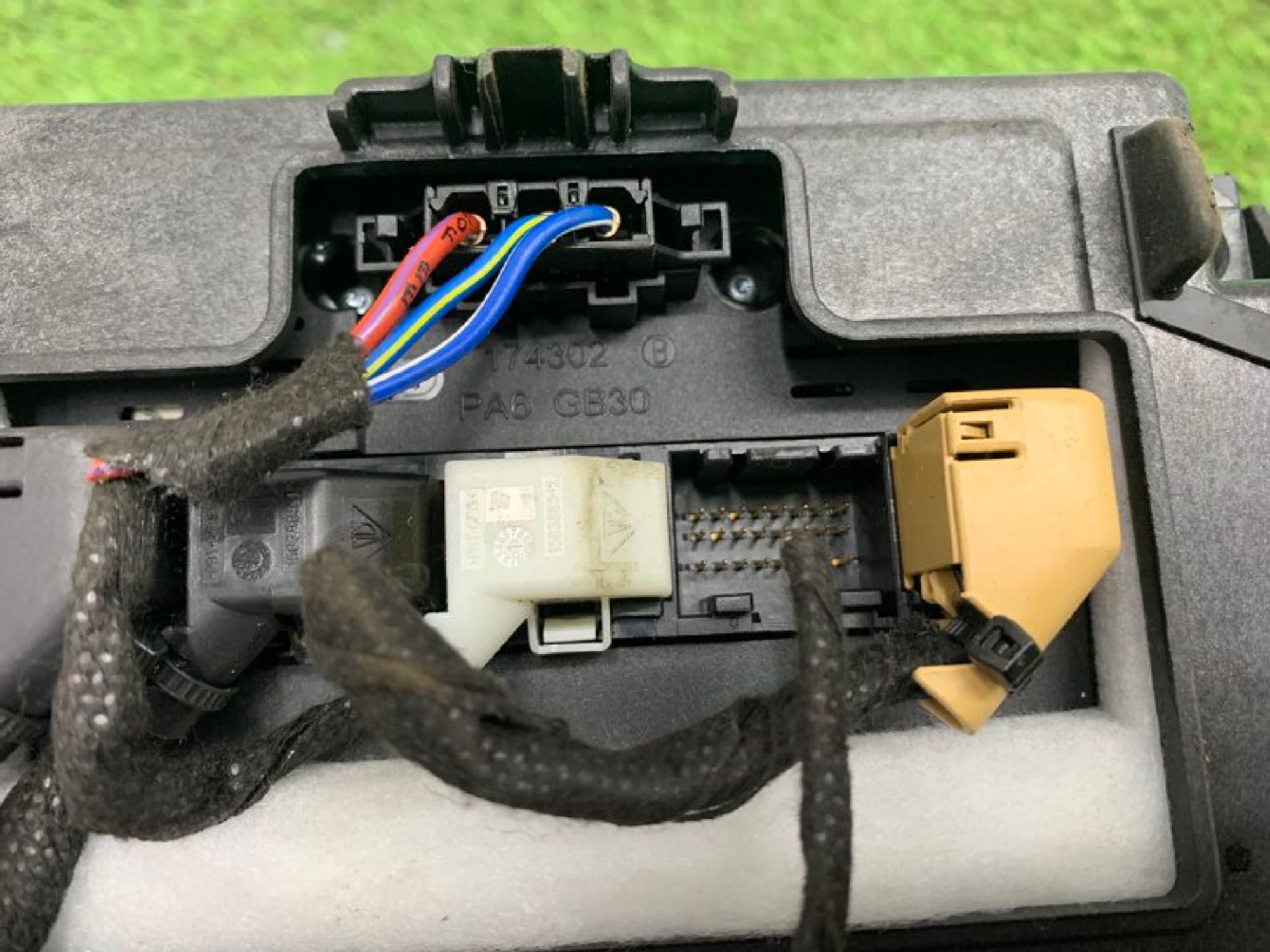 Центральная накладка porsche cayenne 958, 10000 рублей, Москва