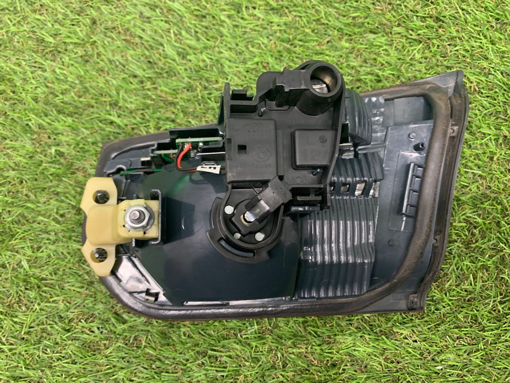 Фонарь задний внутренний левый BMW F30 F31, 6000 рублей, Москва