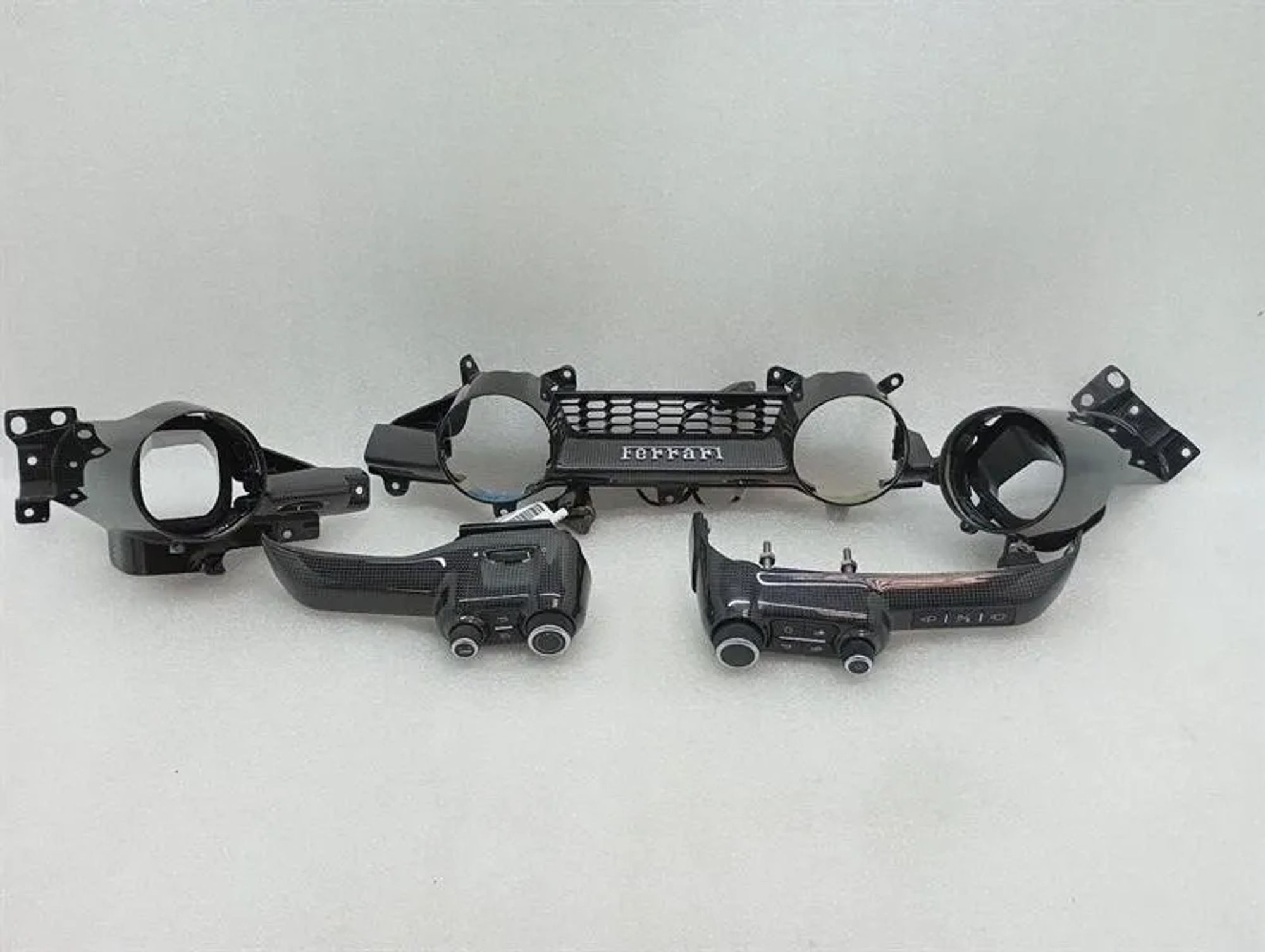 КАРБОНОВЫЙ КОМПЛЕКТ ПРИБОРНОЙ ПАНЕЛИ FERRARI 812 SUPERFAST, 885000 рублей, Москва