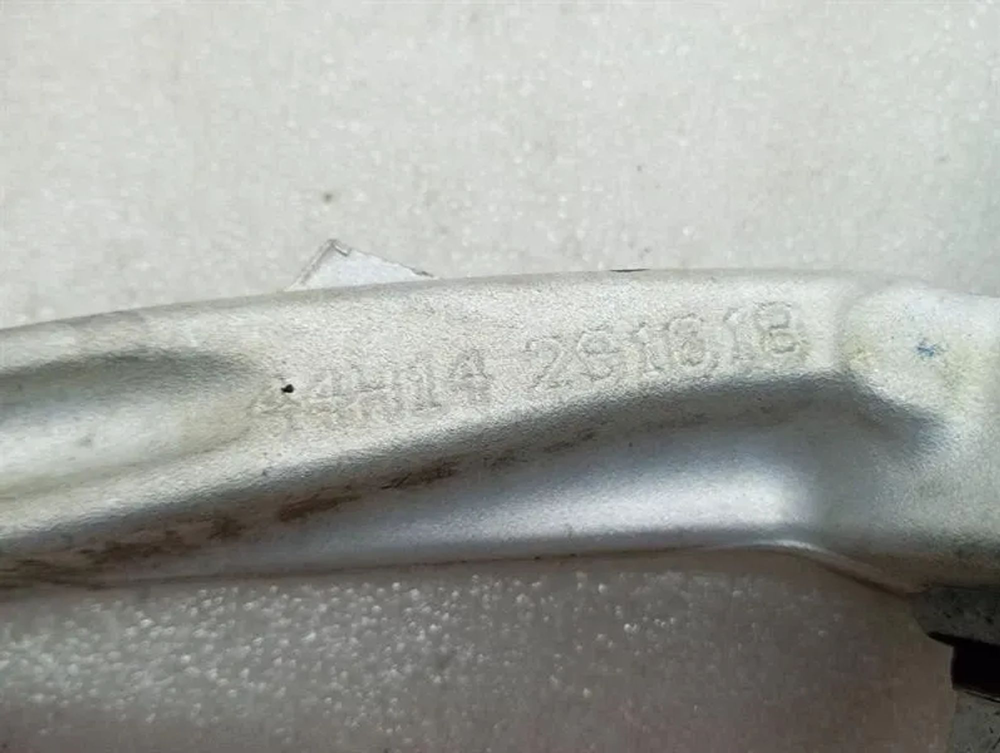https://ycs.partsauto.market/partsauto-images/thmbs/h353NjtZg3VDP19b5HMt7LlpbQ93/1ea486f1a3983bf532fe2969c50f566a/92ed533a82edf831aa897ab5f58411fd.jpg