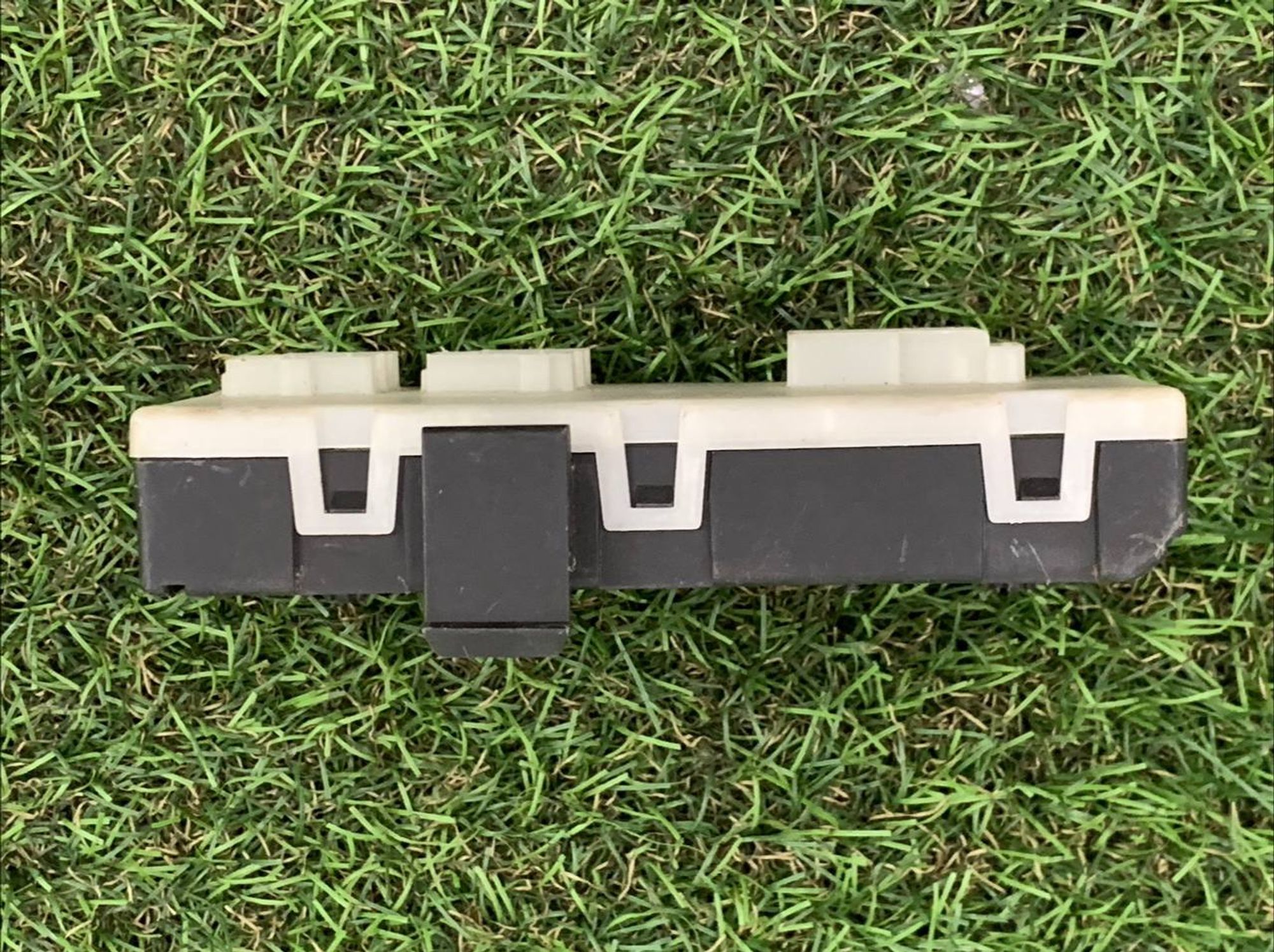 https://ycs.partsauto.market/partsauto-images/thmbs/h353NjtZg3VDP19b5HMt7LlpbQ93/202f680f8cb46be6766e64a14fae5677/aff34387b5295da061248a683bf6961f.jpg