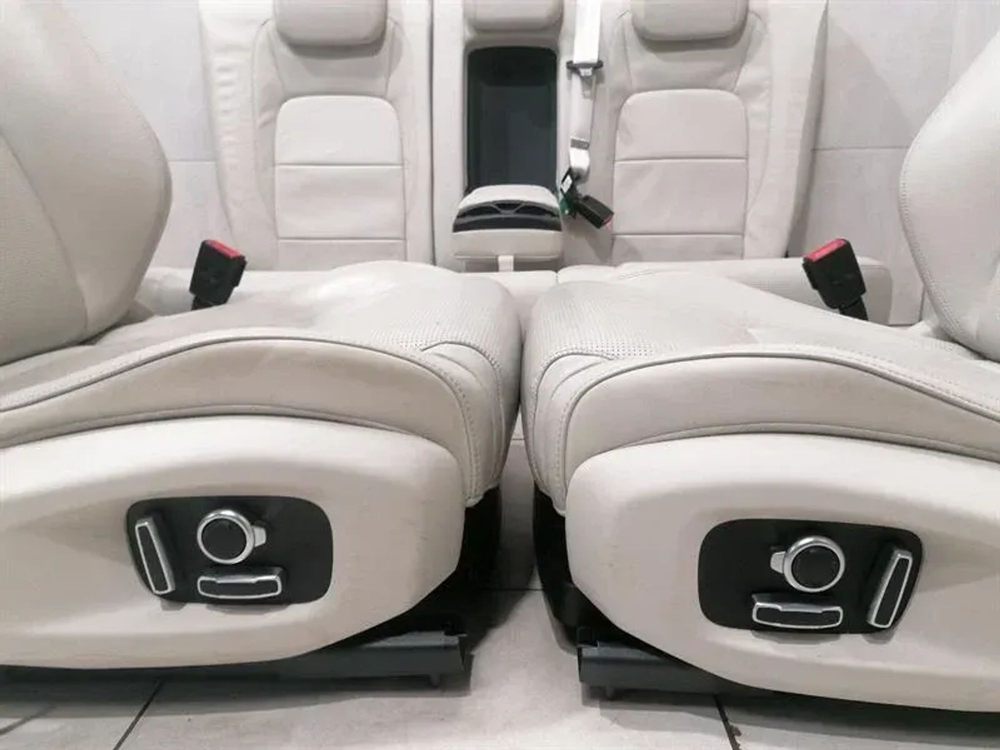 КОВШЕОБРАЗНЫЕ СИДЕНЬЯ JAGUAR i-PACE X590 EV400, 445000 рублей, Москва