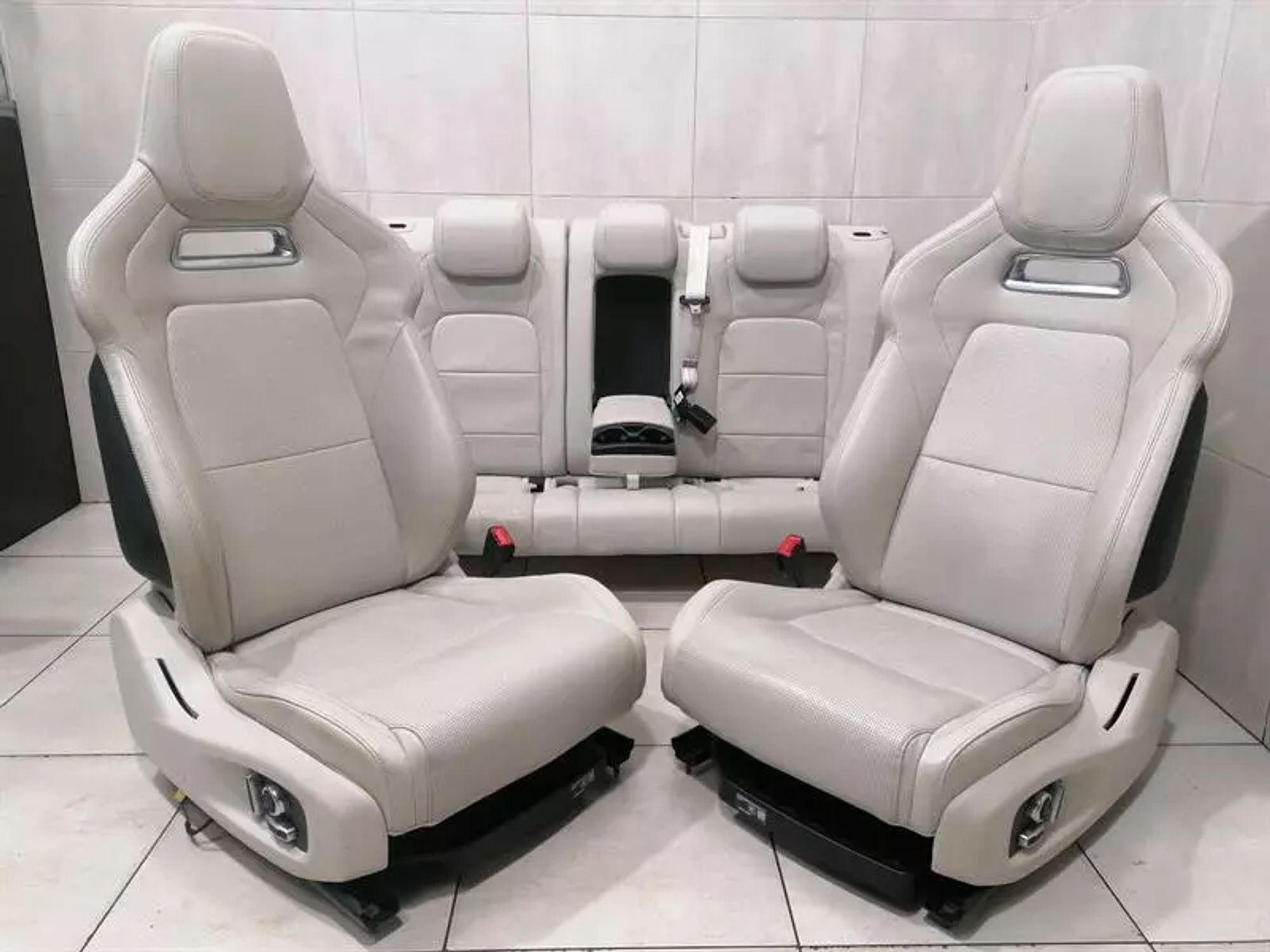 КОВШЕОБРАЗНЫЕ СИДЕНЬЯ JAGUAR i-PACE X590 EV400, 445000 рублей, Москва