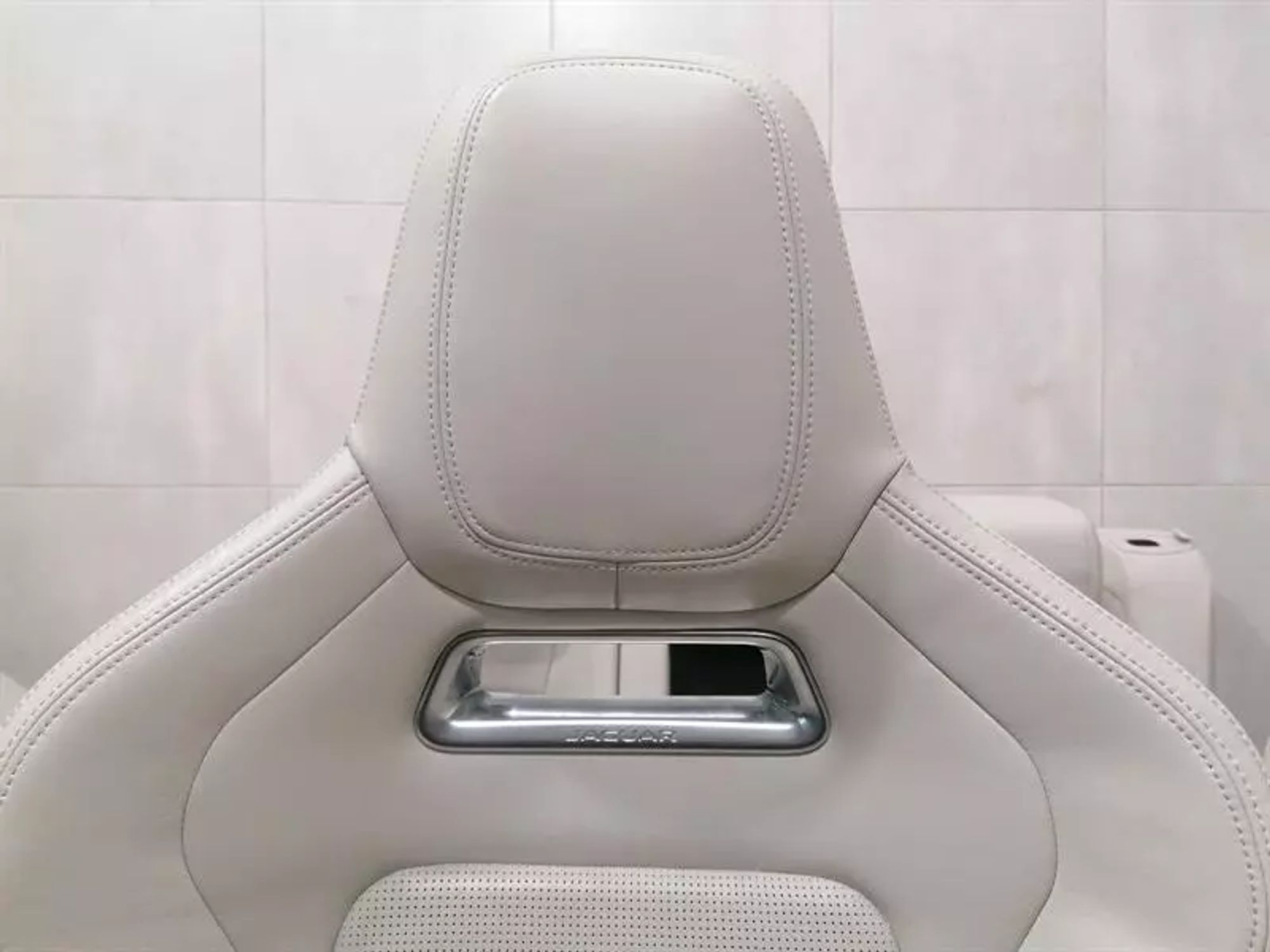 КОВШЕОБРАЗНЫЕ СИДЕНЬЯ JAGUAR i-PACE X590 EV400, 445000 рублей, Москва