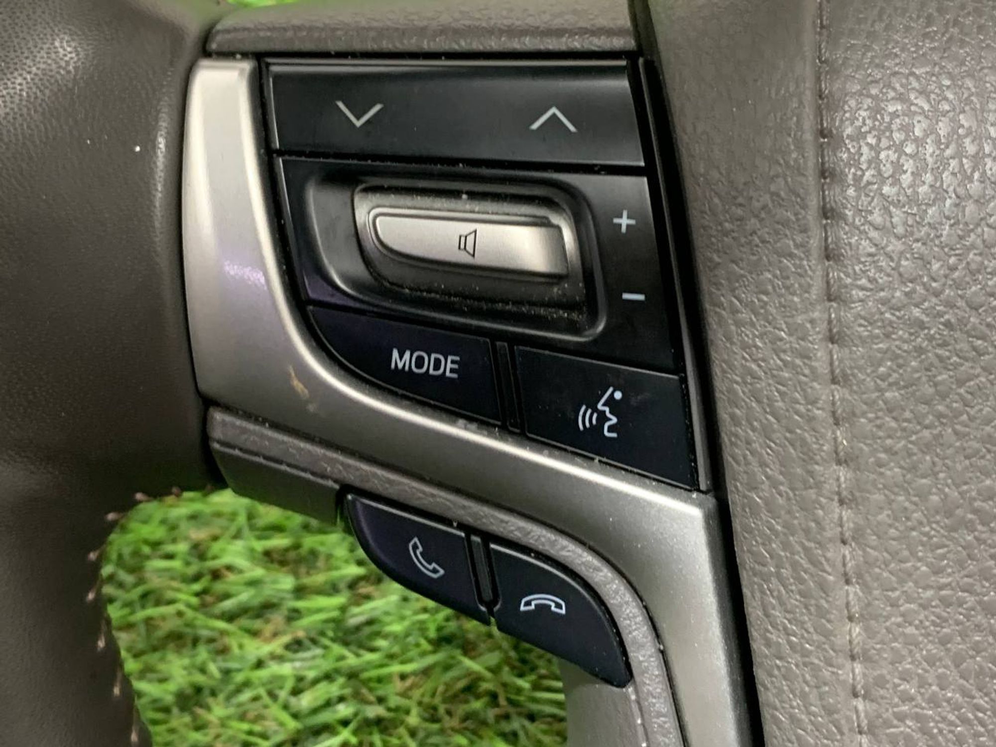 https://ycs.partsauto.market/partsauto-images/thmbs/h353NjtZg3VDP19b5HMt7LlpbQ93/241692b826a9fadc0090cdb3b6cda773/527aa301847415ce93d5465c35082852.jpg