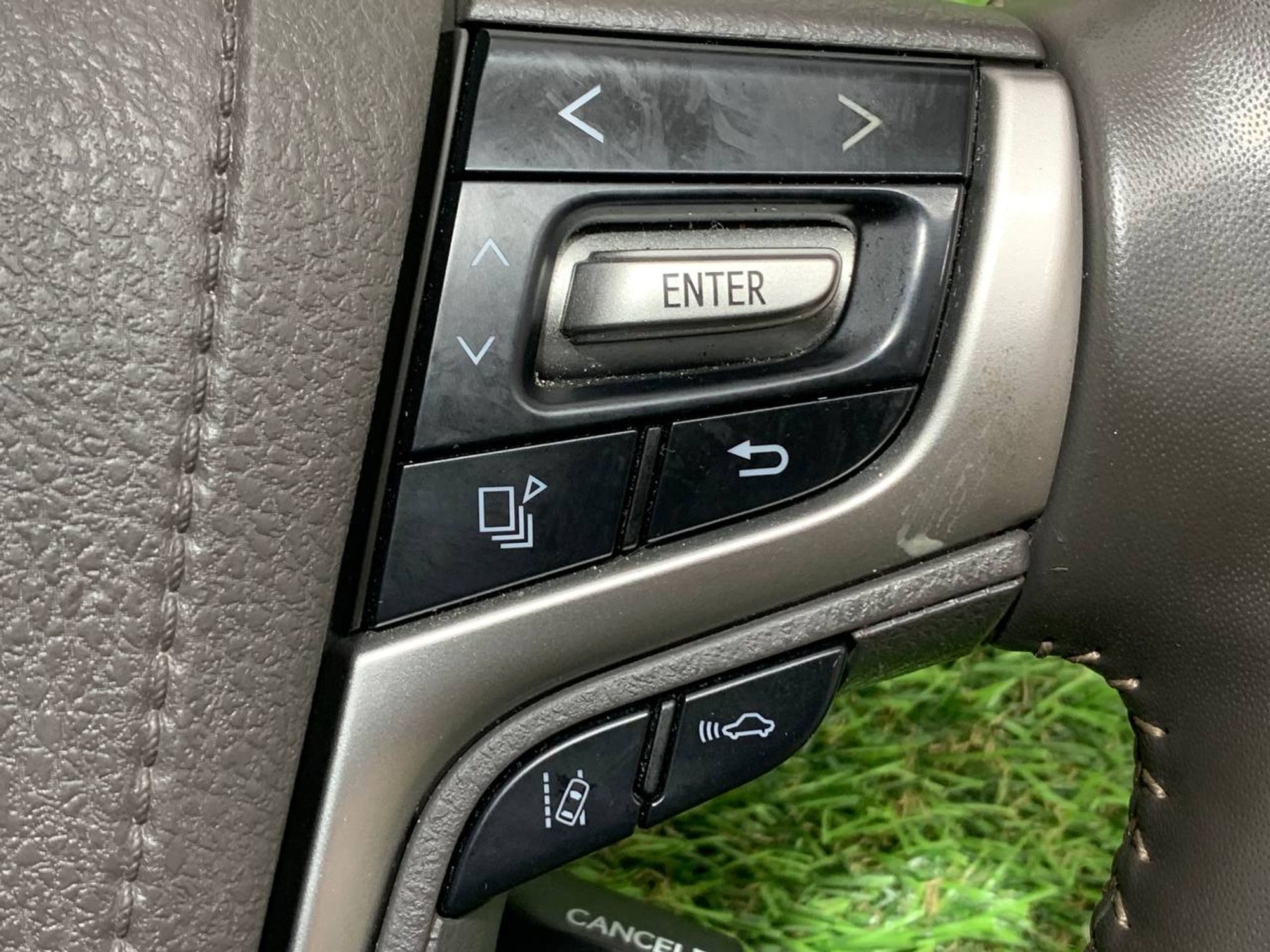 https://ycs.partsauto.market/partsauto-images/thmbs/h353NjtZg3VDP19b5HMt7LlpbQ93/241692b826a9fadc0090cdb3b6cda773/f671639623390ee251cad99dbdfaf136.jpg