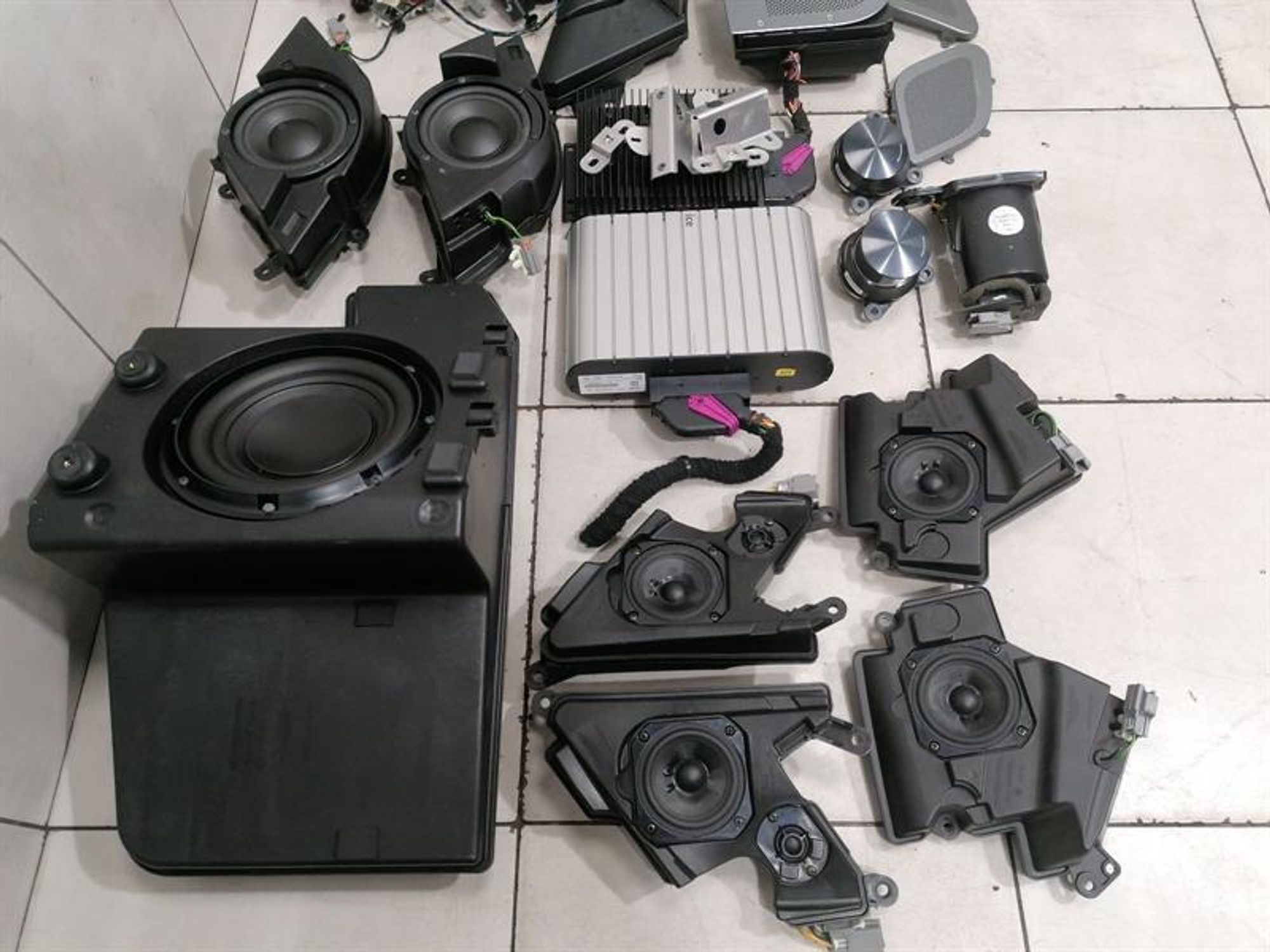 https://ycs.partsauto.market/partsauto-images/thmbs/h353NjtZg3VDP19b5HMt7LlpbQ93/241e5db362014ec6f92d823f1b18db6a/2aaea0be8dd3f36b1ef760396300e0d3.jpg