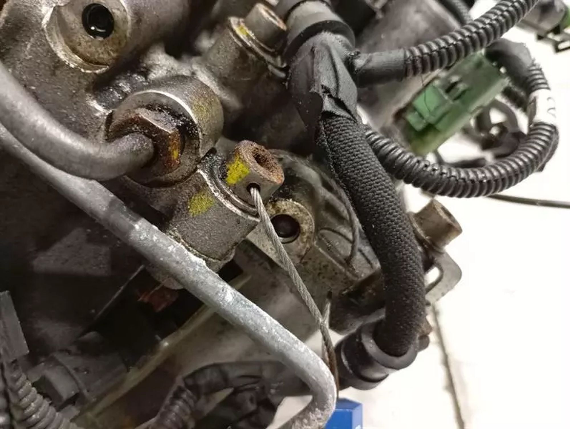https://ycs.partsauto.market/partsauto-images/thmbs/h353NjtZg3VDP19b5HMt7LlpbQ93/25bdf9f25dad348446aa833b365a76d2/54cf008e8b8d73bd7e5f34196617d306.jpg