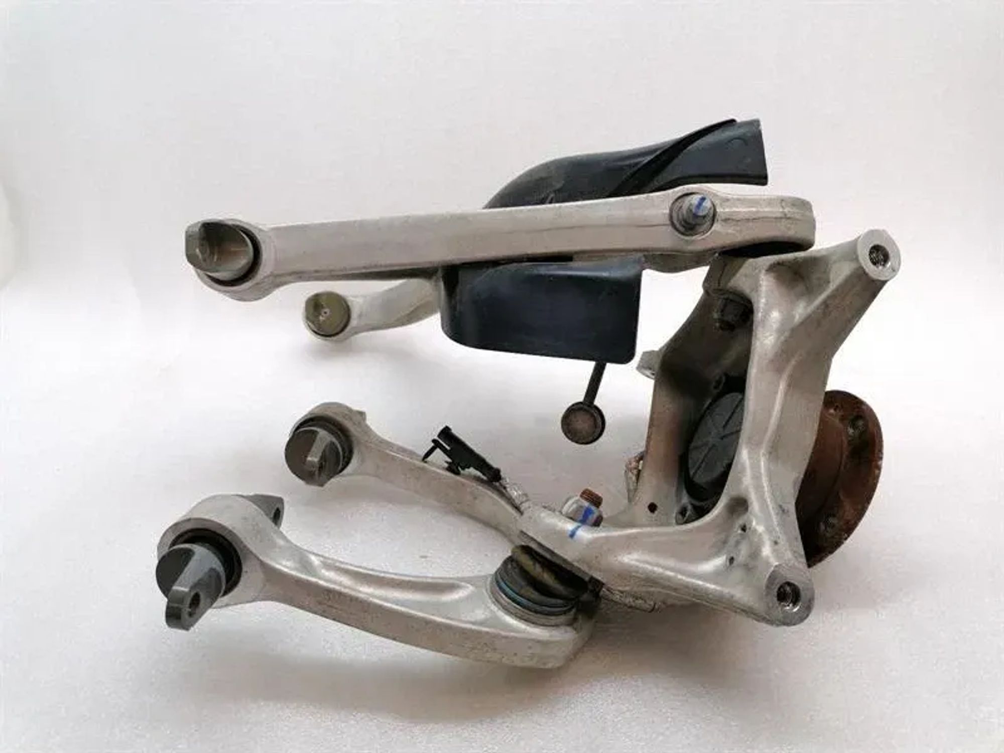 Поворотный кулак передний левый McLaren 600LT 13BA351RP, 380000 рублей, Москва