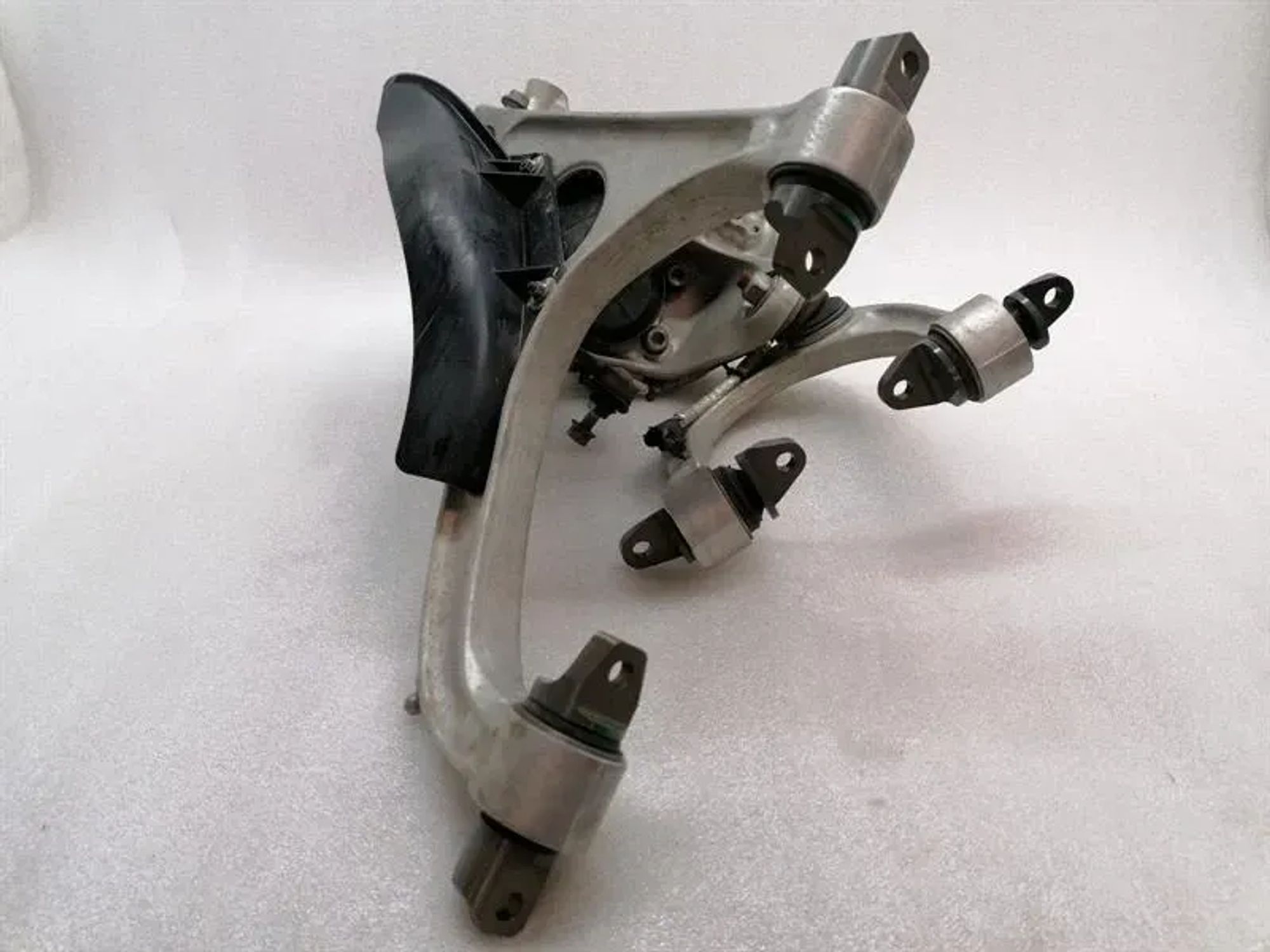 Поворотный кулак передний левый McLaren 600LT 13BA351RP, 380000 рублей, Москва