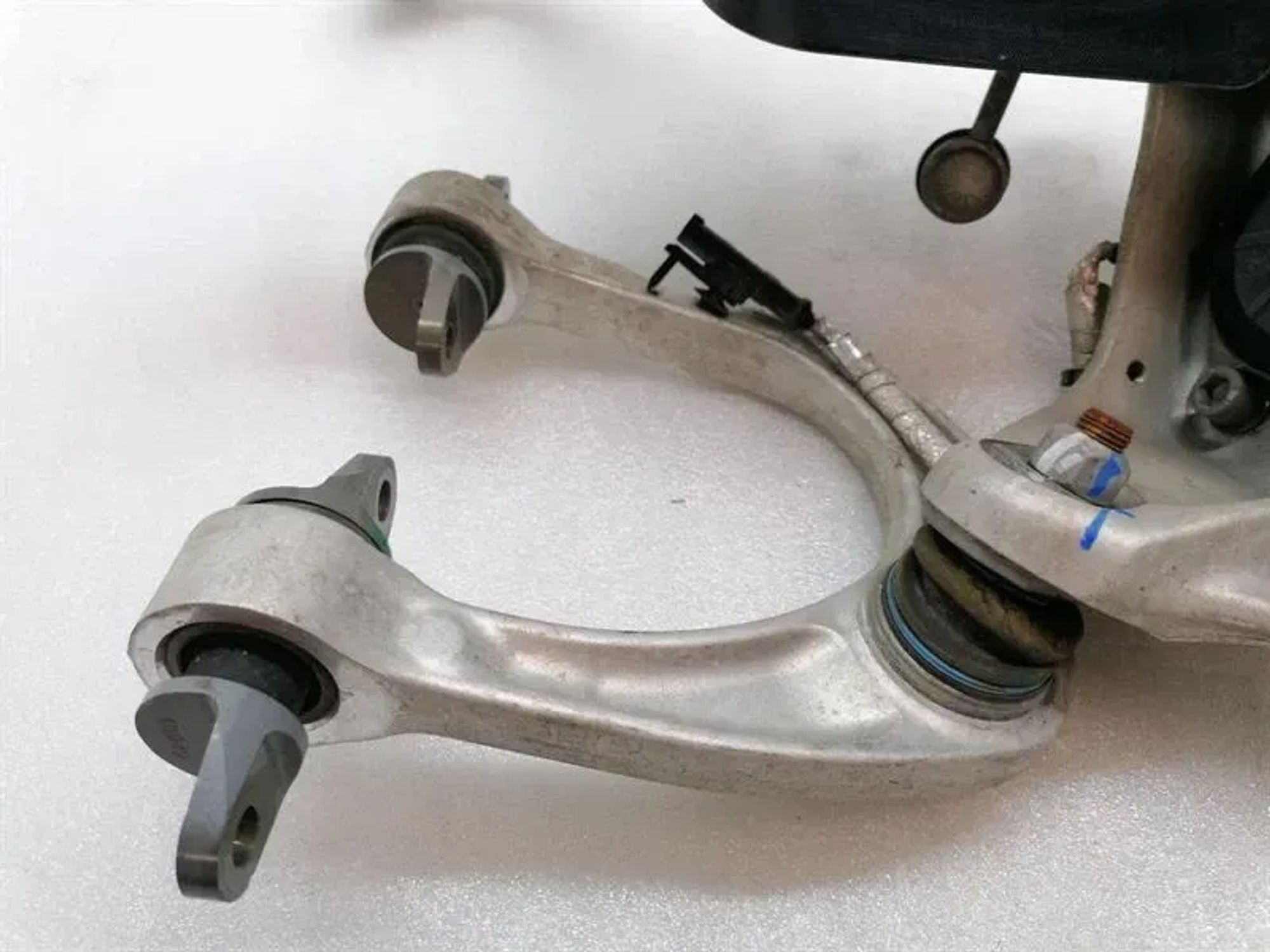 Поворотный кулак передний левый McLaren 600LT 13BA351RP, 380000 рублей, Москва