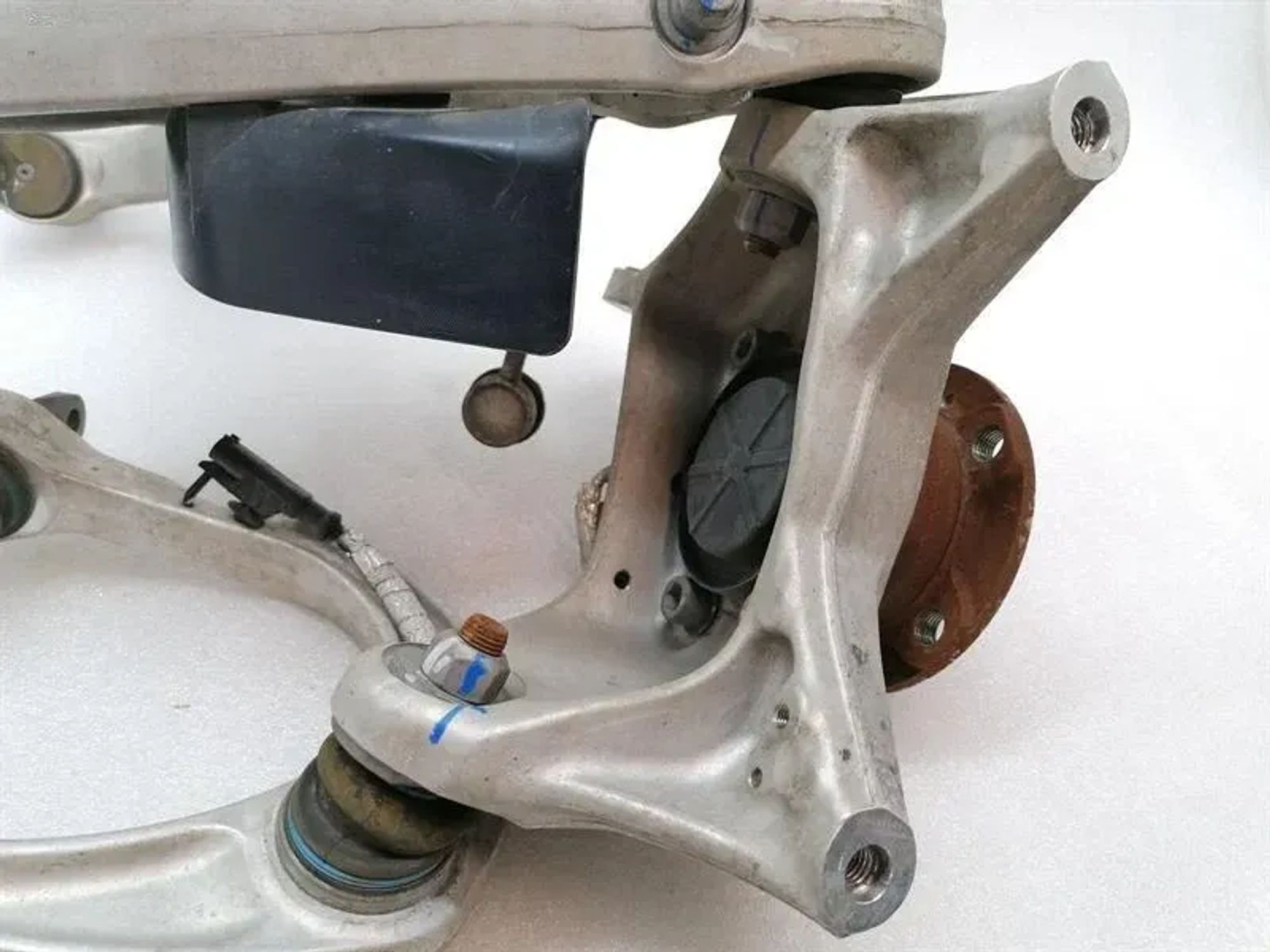 Поворотный кулак передний левый McLaren 600LT 13BA351RP, 380000 рублей, Москва