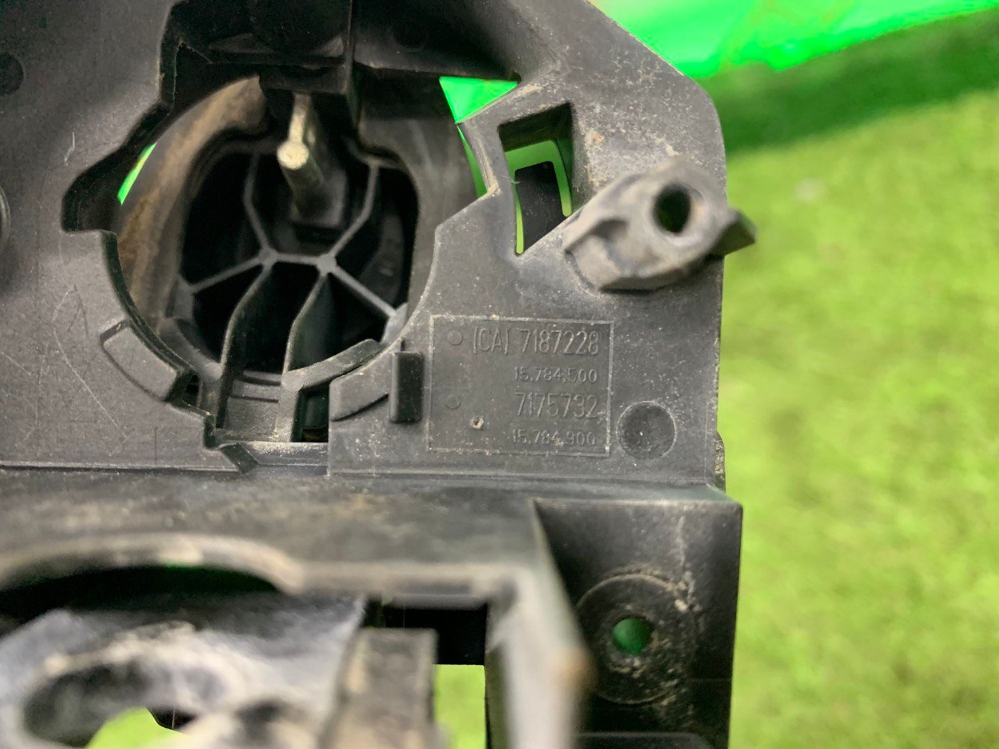 Кронштейн ручки правой BMW F10 F07 F12, 1000 рублей, Москва