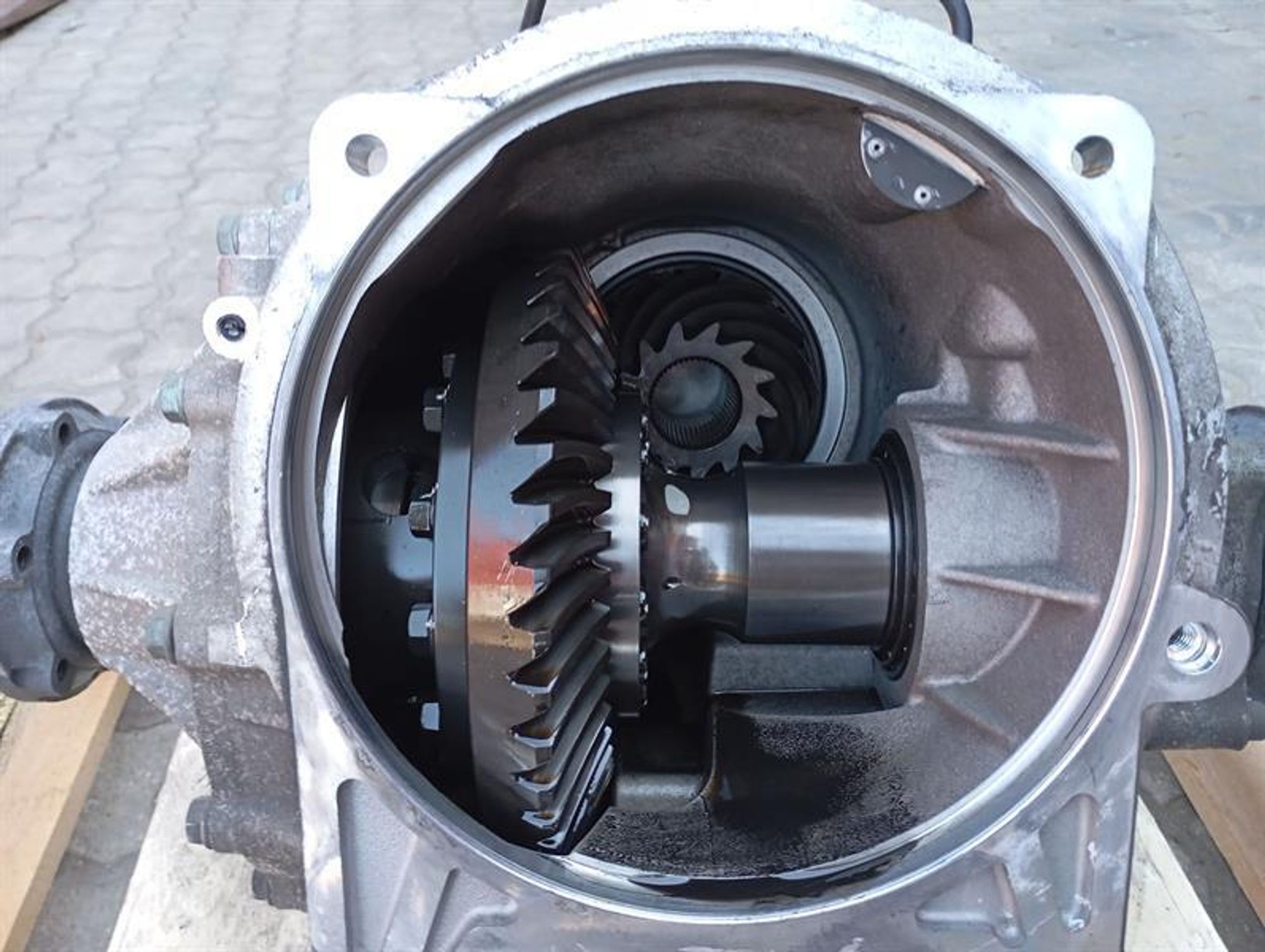 Задний дифференциал Aston Martin DB9 COUPE 4G43-4200-AA, 400000 рублей, Москва