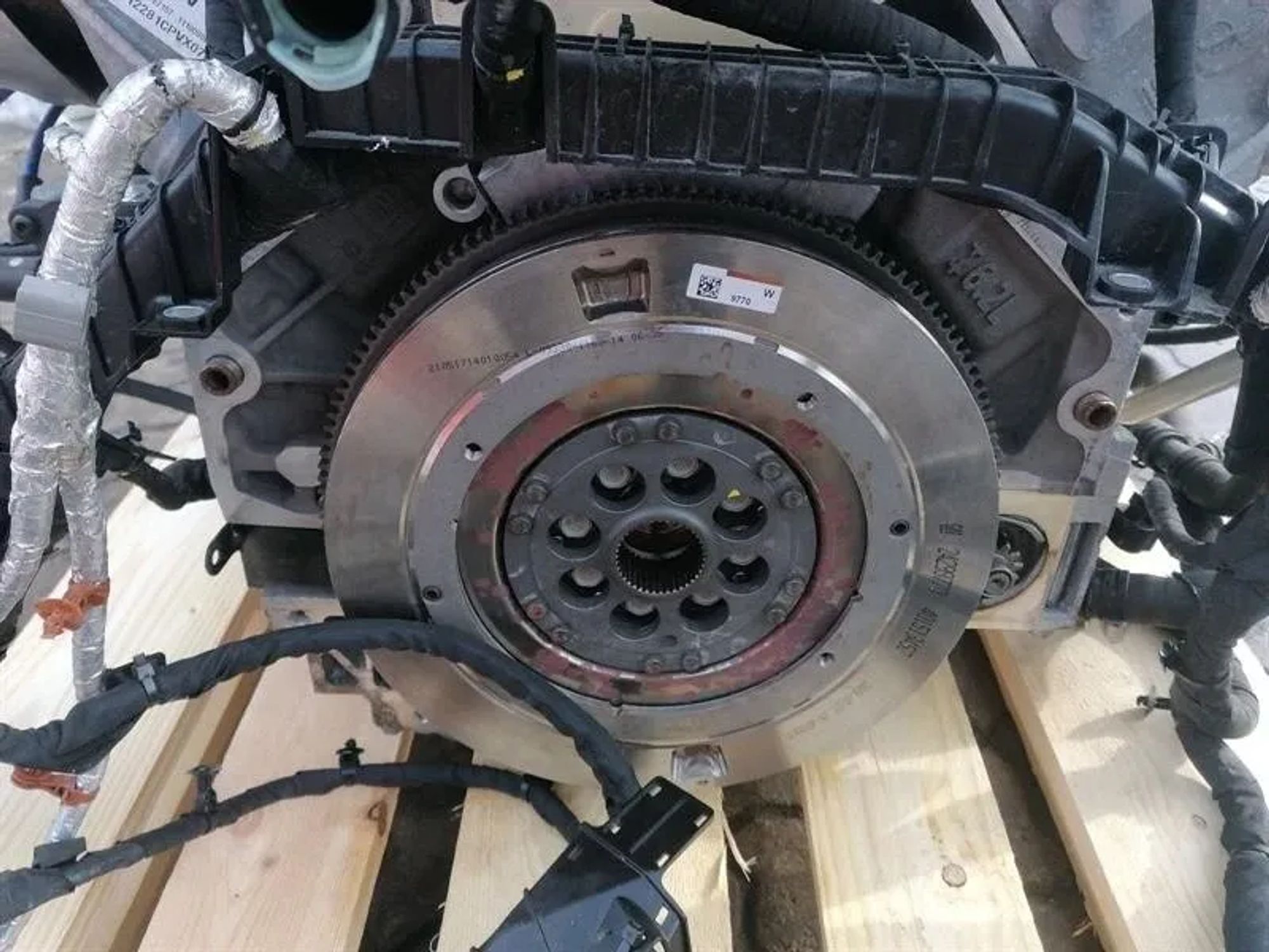 https://ycs.partsauto.market/partsauto-images/thmbs/h353NjtZg3VDP19b5HMt7LlpbQ93/2c729c85fb8ac7f137e84028c8e10144/a90c43d96ebbaa8b7364c97625ec8dac.jpg