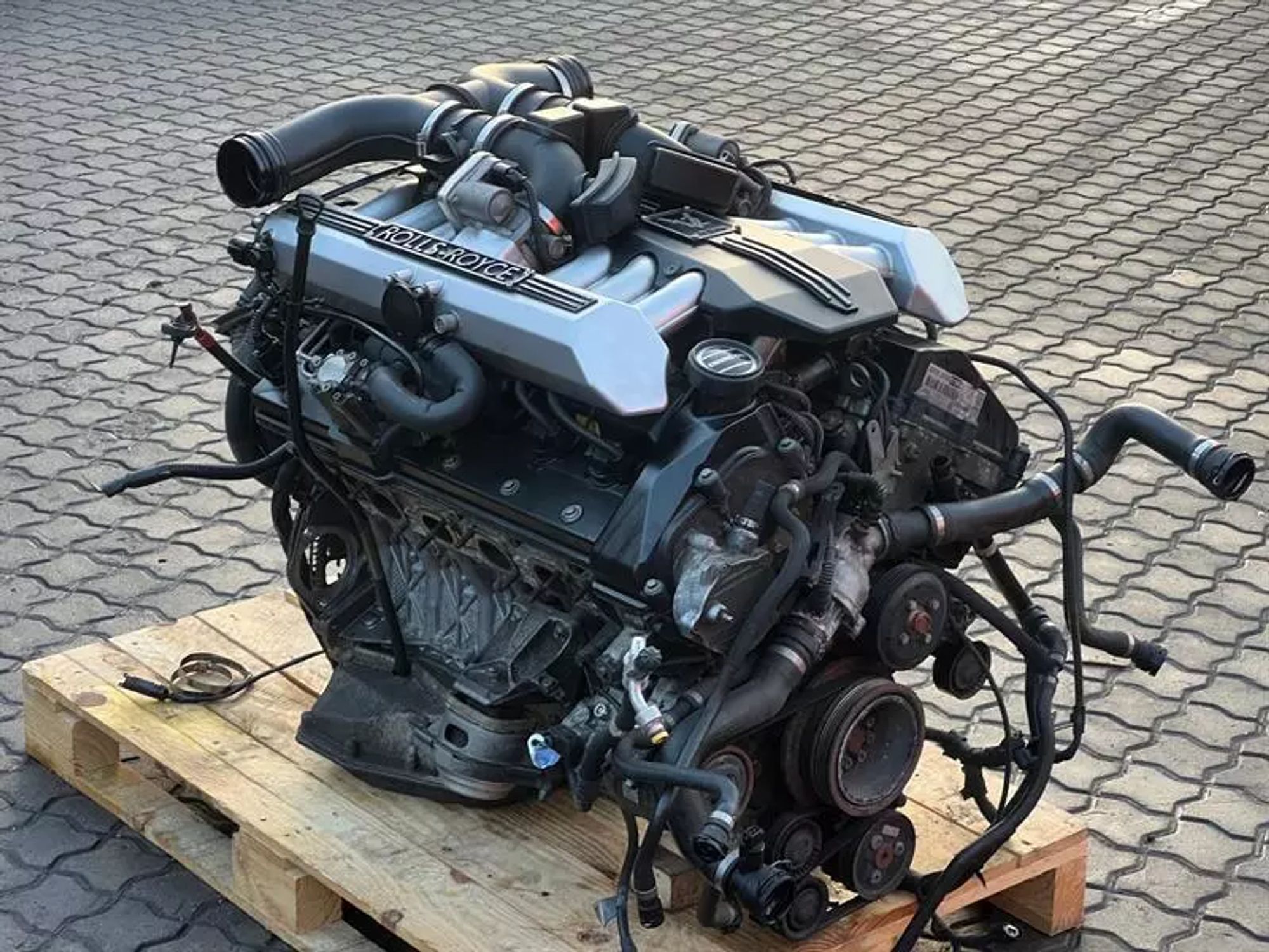 Двигатель ROLLS ROYCE PHANTOM N73B68 6.75  460HP, 2390000 рублей, Москва