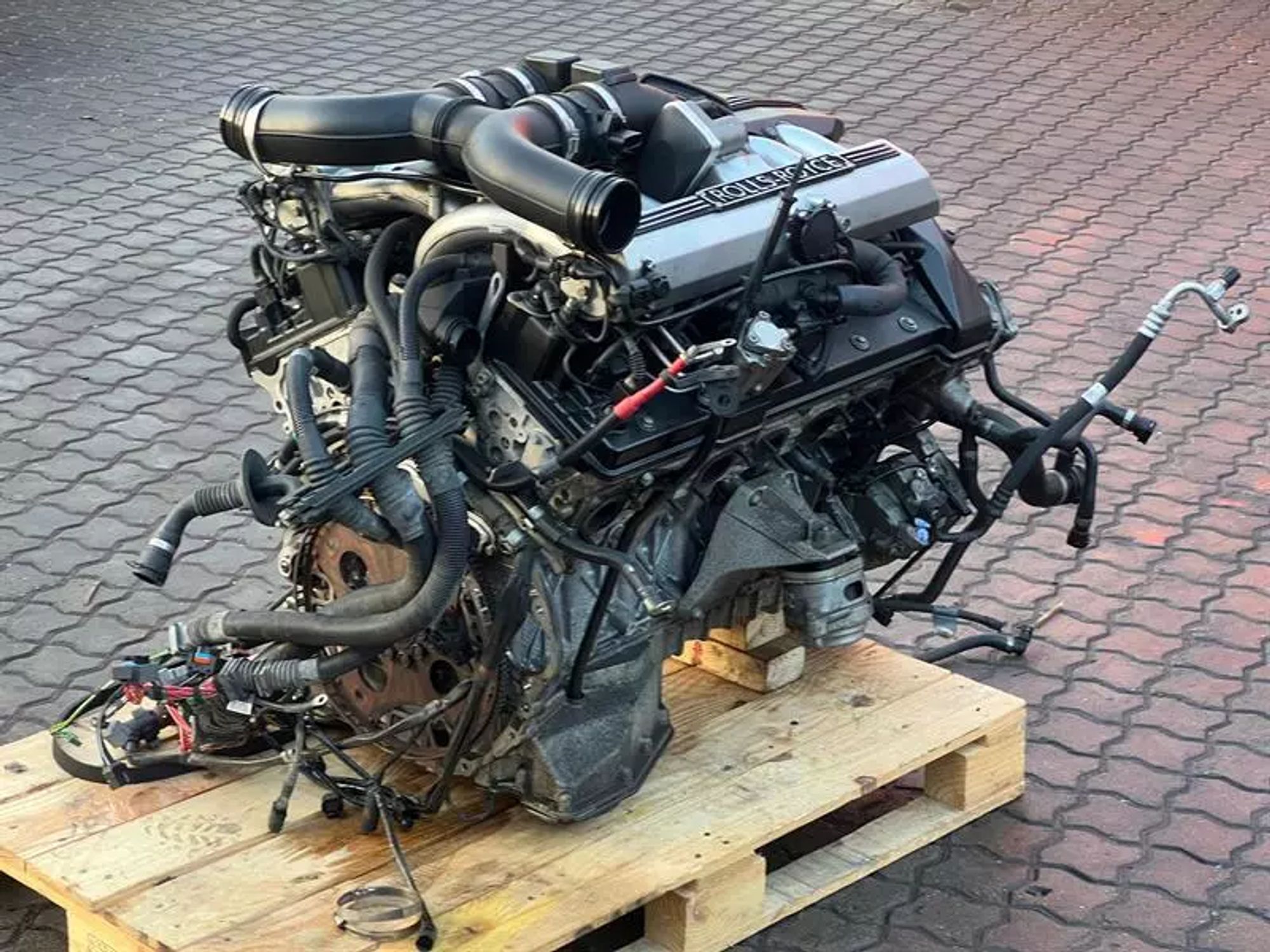 Двигатель ROLLS ROYCE PHANTOM N73B68 6.75  460HP, 2390000 рублей, Москва