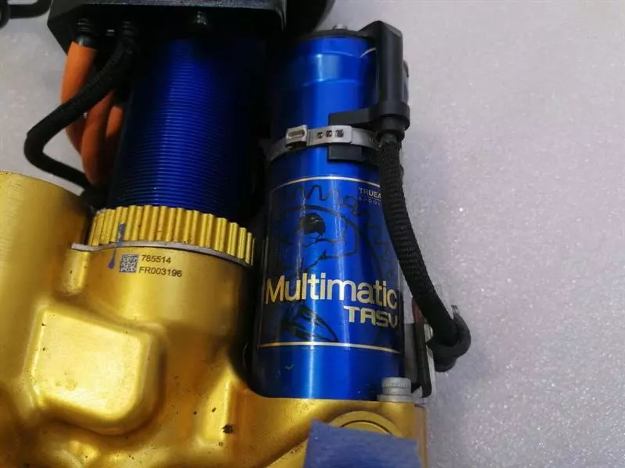 Передний амортизатор Ferrari Purosangue F175, 1250000 рублей, Москва