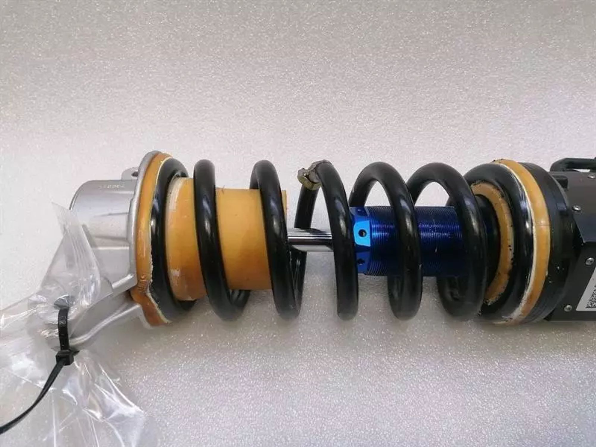 Передний амортизатор Ferrari Purosangue F175, 1250000 рублей, Москва