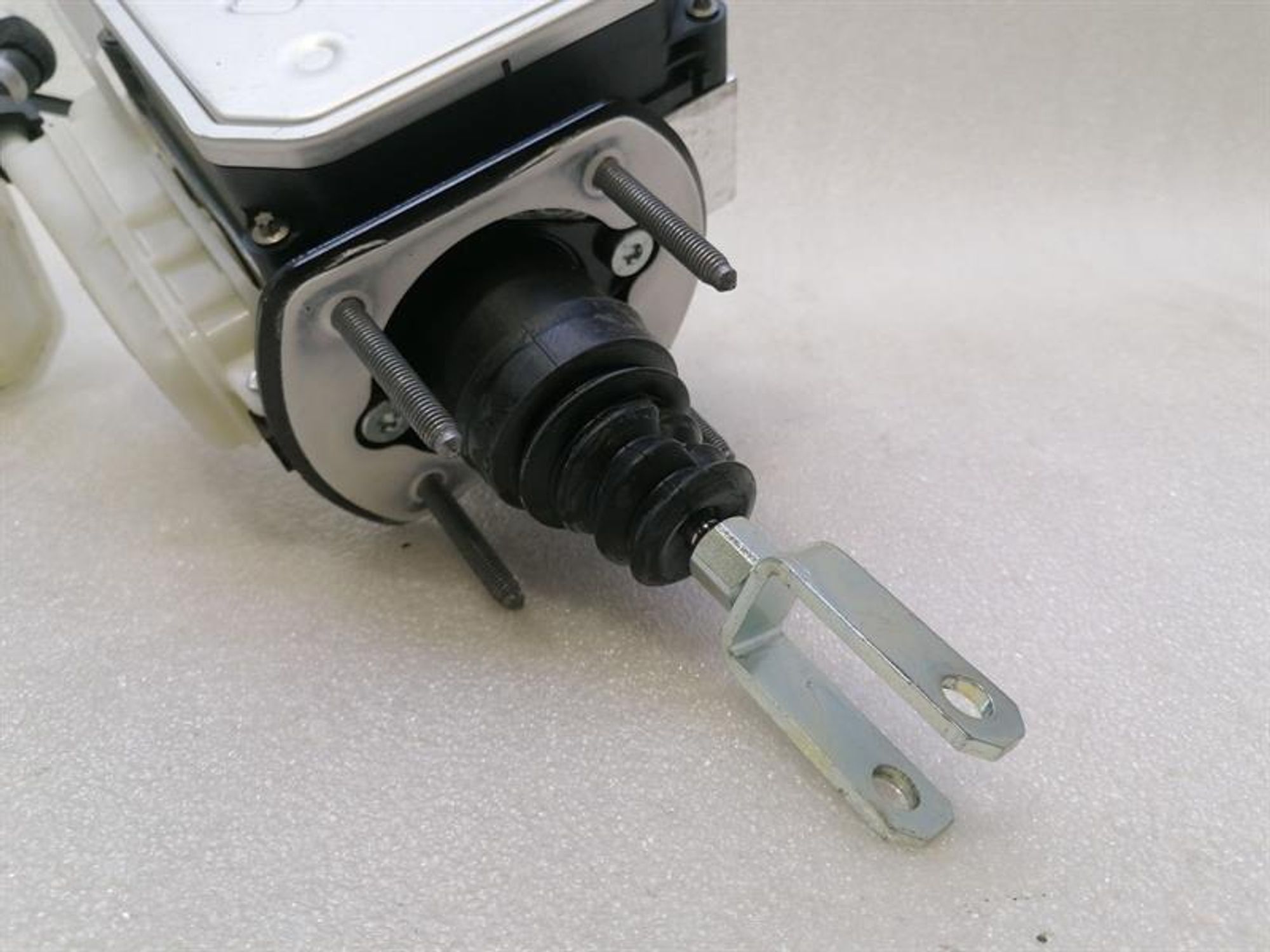 Блок IPB усилителя тормозов Ferrari Purosangue F175, 400000 рублей, Москва