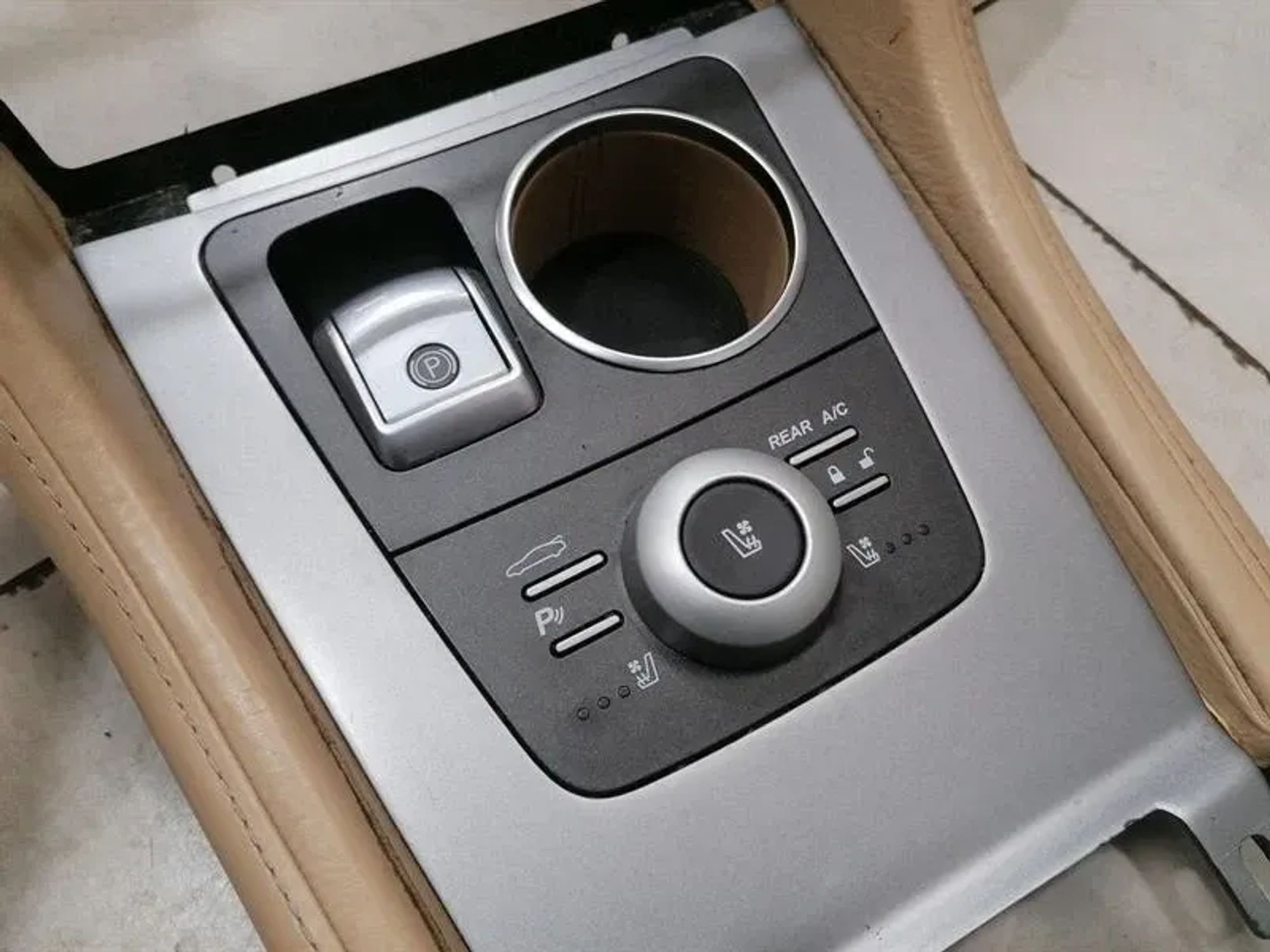 Салон Aston Martin Rapide seat с вентиляцией, 550000 рублей, Москва