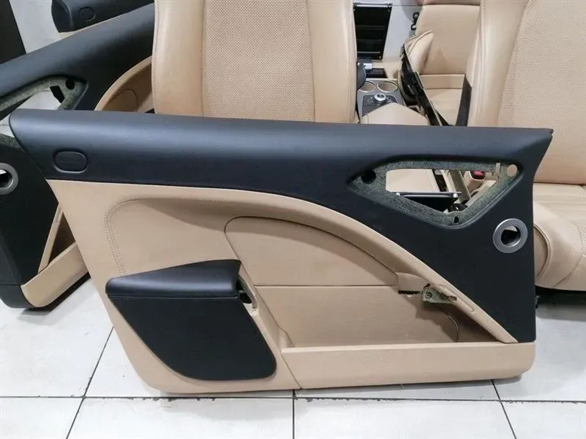 Салон Aston Martin Rapide seat с вентиляцией, 550000 рублей, Москва