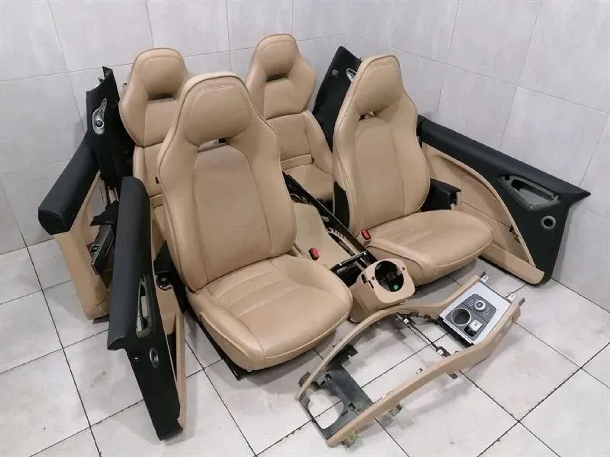 Салон Aston Martin Rapide seat с вентиляцией, 550000 рублей, Москва