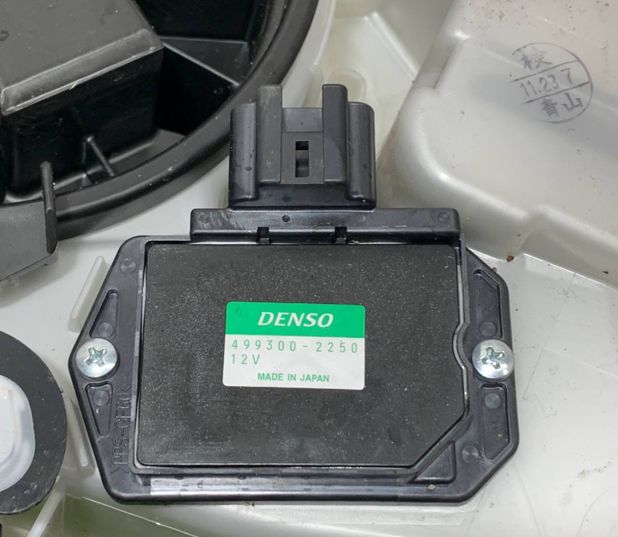 https://ycs.partsauto.market/partsauto-images/thmbs/h353NjtZg3VDP19b5HMt7LlpbQ93/2ecc1c2401395831264835e3e8fdfb1b/6cb34b9230561261ad4abb8d4679a17a.jpg
