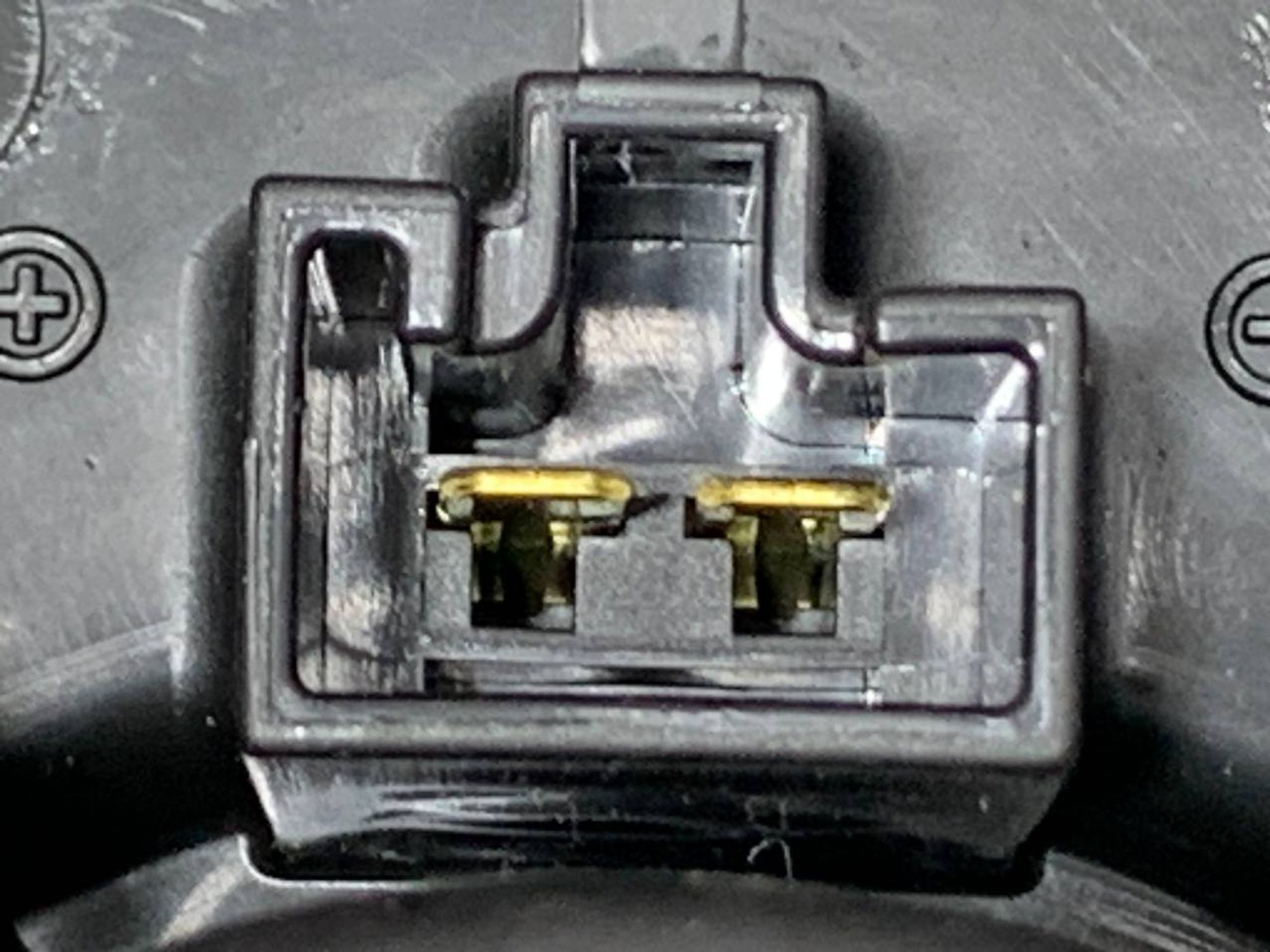 https://ycs.partsauto.market/partsauto-images/thmbs/h353NjtZg3VDP19b5HMt7LlpbQ93/2ecc1c2401395831264835e3e8fdfb1b/e173c6fa29862a8e973e89543b43c205.jpg