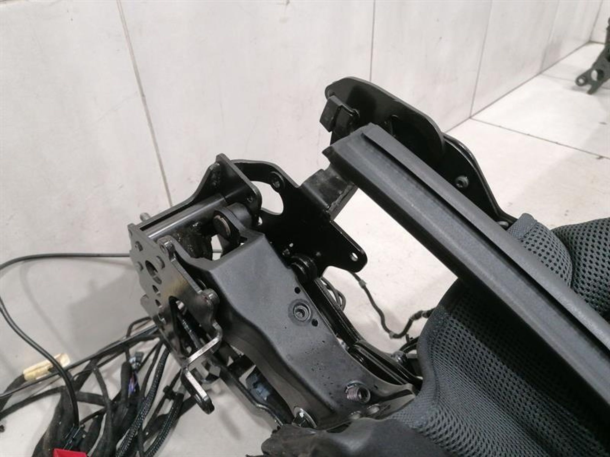 ОТКИДНОЙ ВЕРХ В КОМПЛЕКТЕ AUDI R8 TYPE 42 V10 5.2 SPYDER, 350000 рублей, Москва