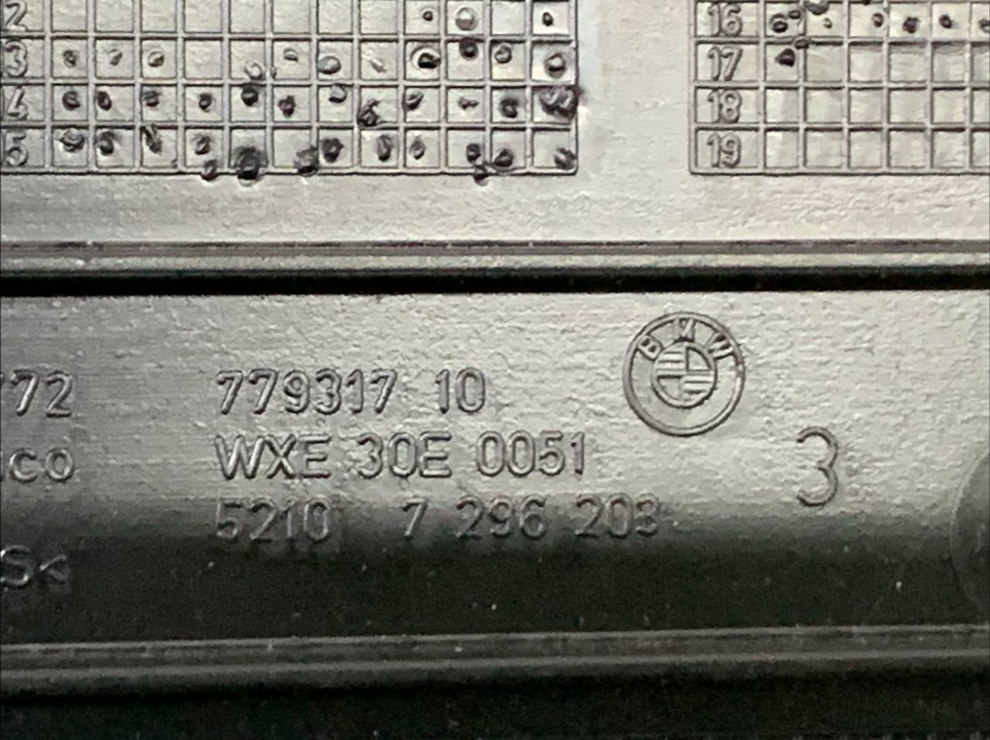 https://ycs.partsauto.market/partsauto-images/thmbs/h353NjtZg3VDP19b5HMt7LlpbQ93/31e521b9f663ce0752bf1e8795f30a2c/83c839bf0108bb8a3e73ad834908e3c0.jpg