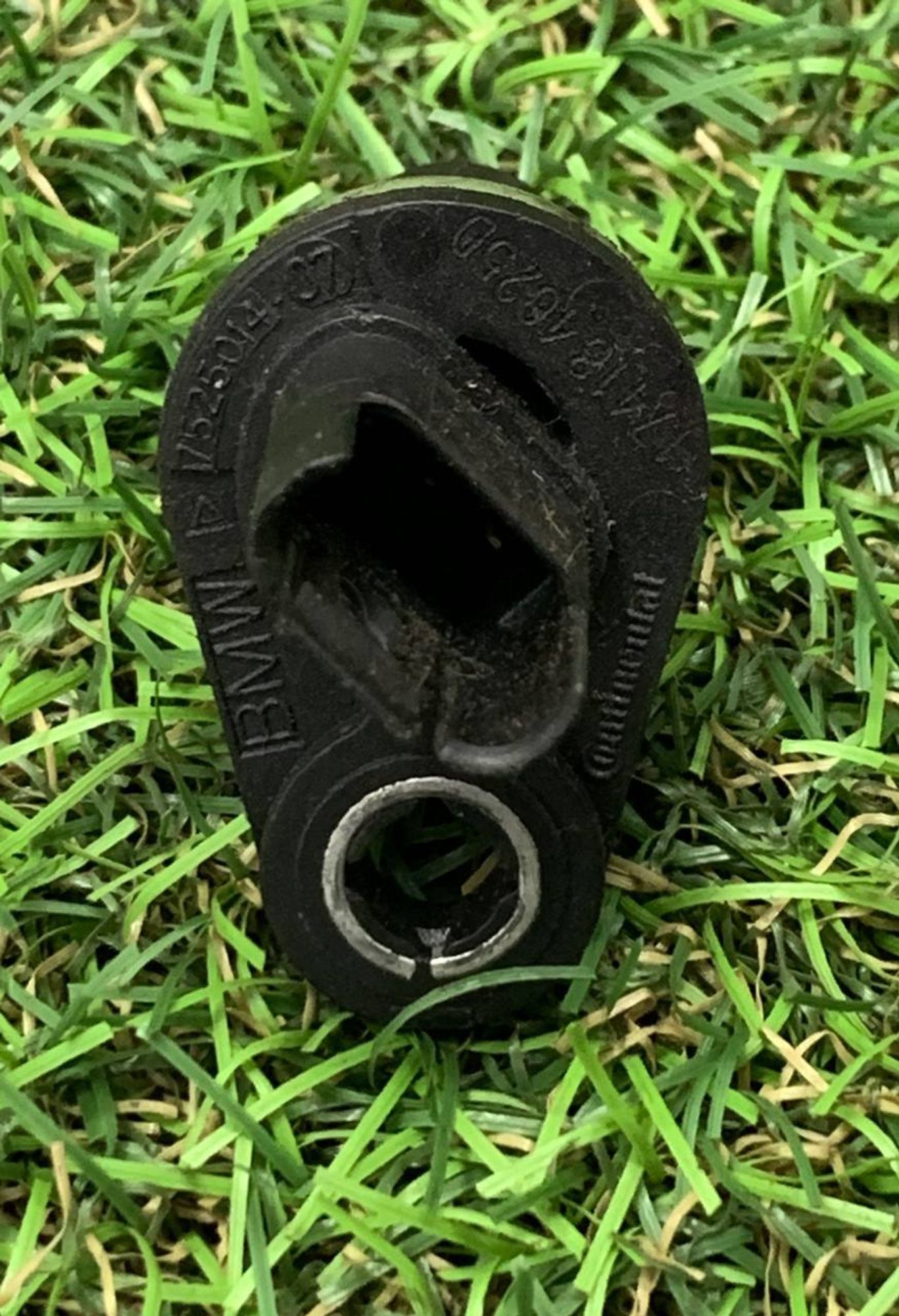 https://ycs.partsauto.market/partsauto-images/thmbs/h353NjtZg3VDP19b5HMt7LlpbQ93/355d40a4c231d62403665129b5851cf1/ebb5213883cb0573f6ef4bb9078551a4.jpg
