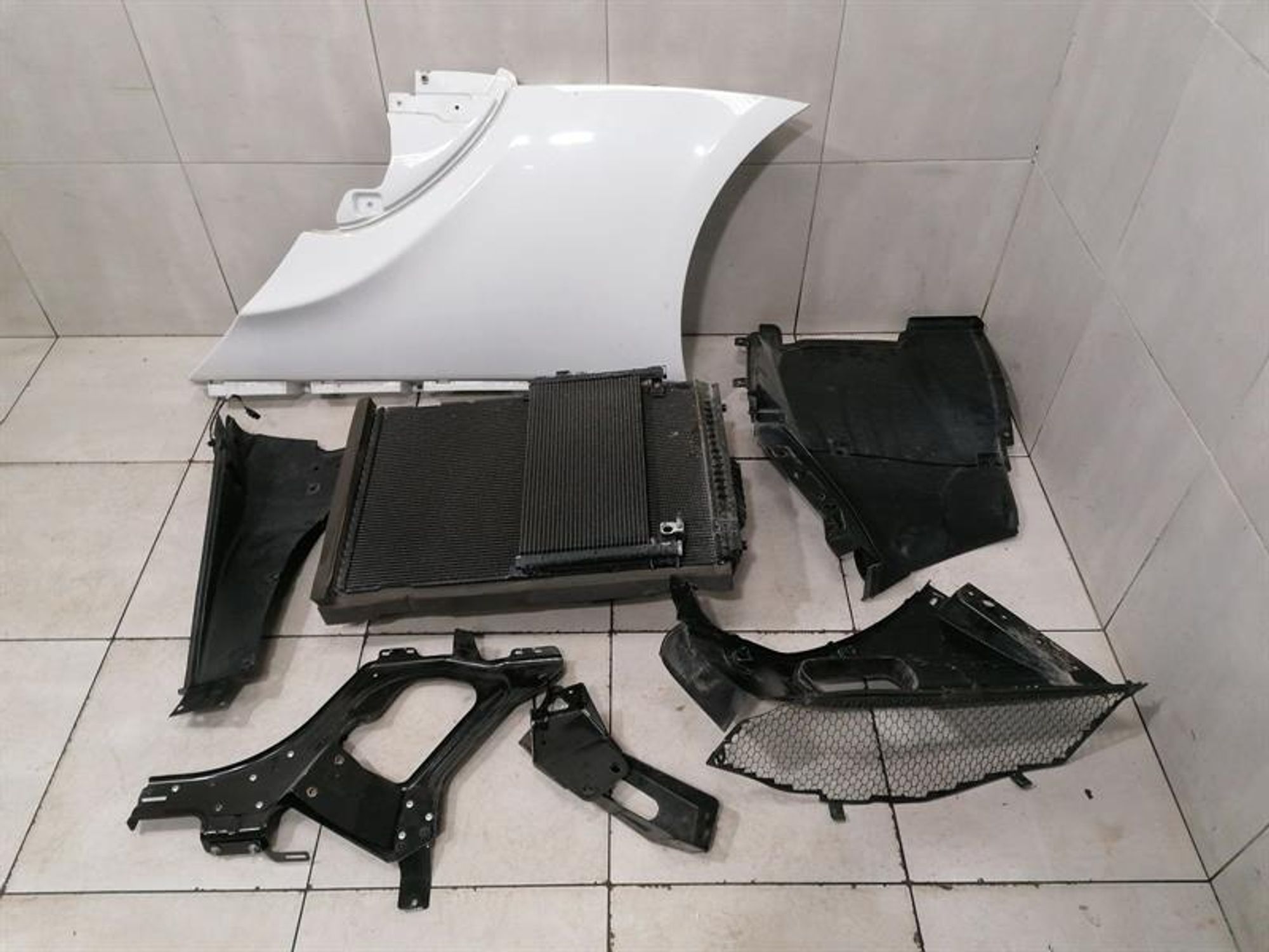 Комплект радиаторов левый McLaren 570S Spider 11L0359CP, 380000 рублей, Москва