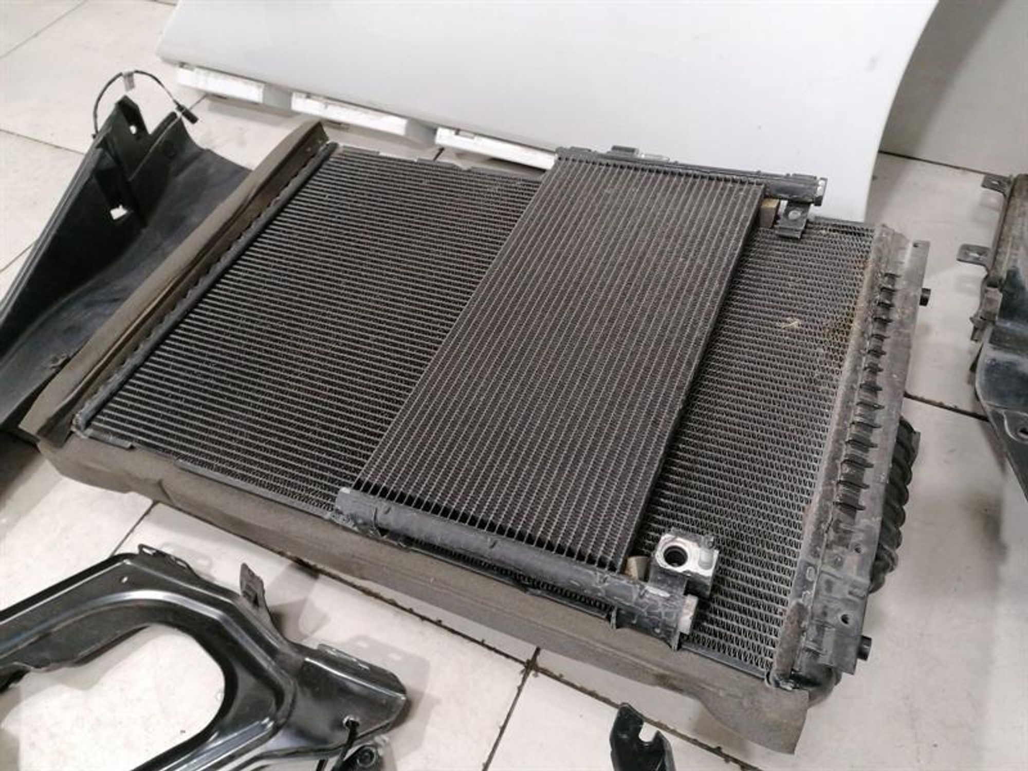 Комплект радиаторов левый McLaren 570S Spider 11L0359CP, 380000 рублей, Москва