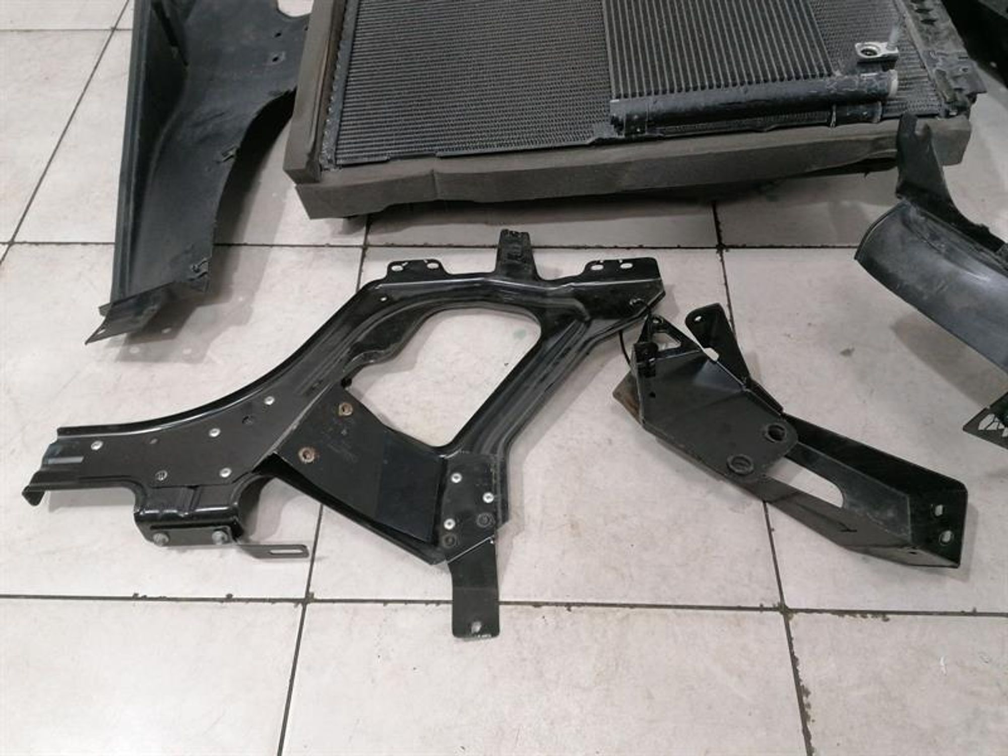 Комплект радиаторов левый McLaren 570S Spider 11L0359CP, 380000 рублей, Москва