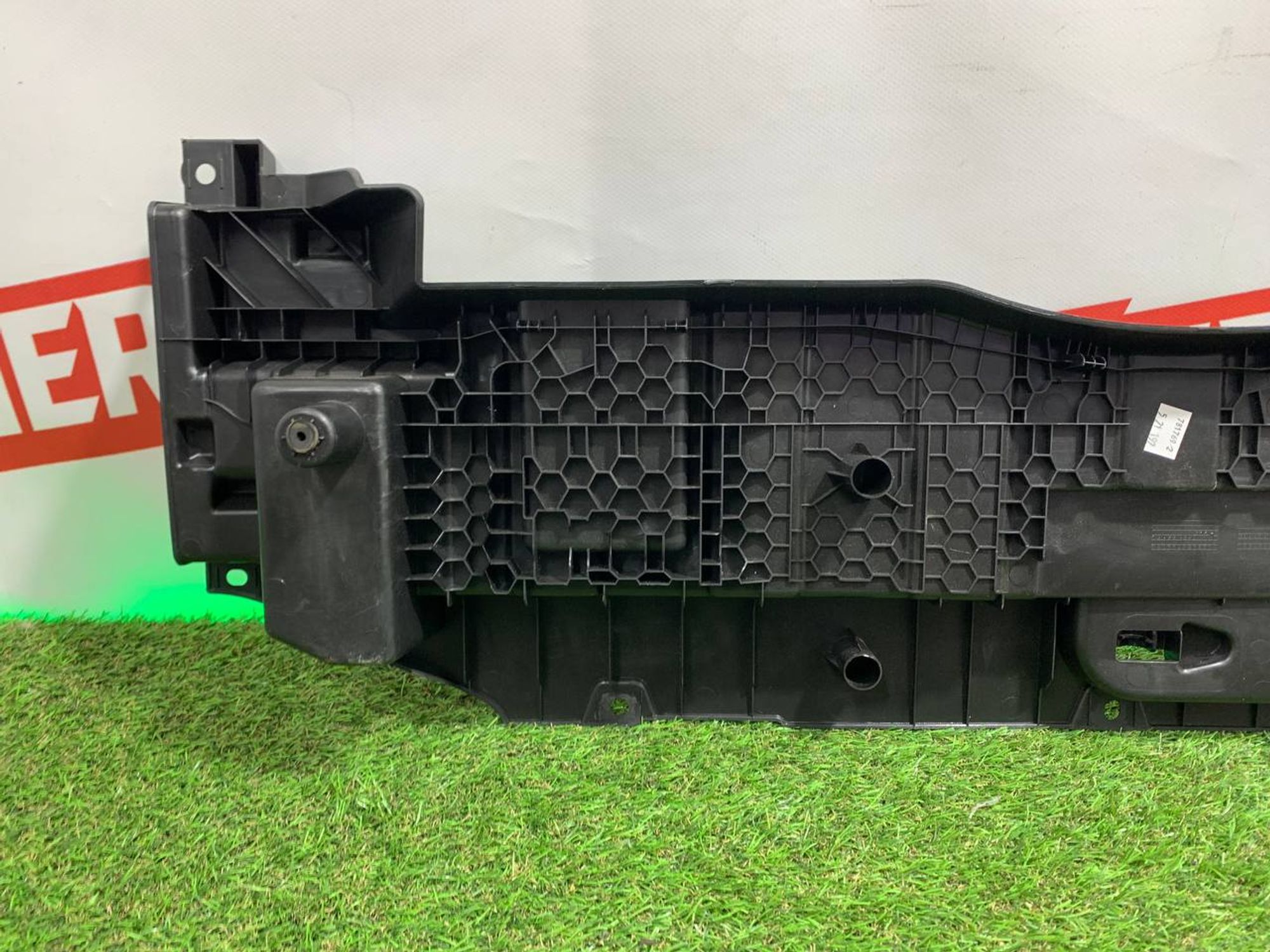 https://ycs.partsauto.market/partsauto-images/thmbs/h353NjtZg3VDP19b5HMt7LlpbQ93/363f5281446c5200a622737fca716b80/0152f348ac9b4e26c80d7479725d85b1.jpg