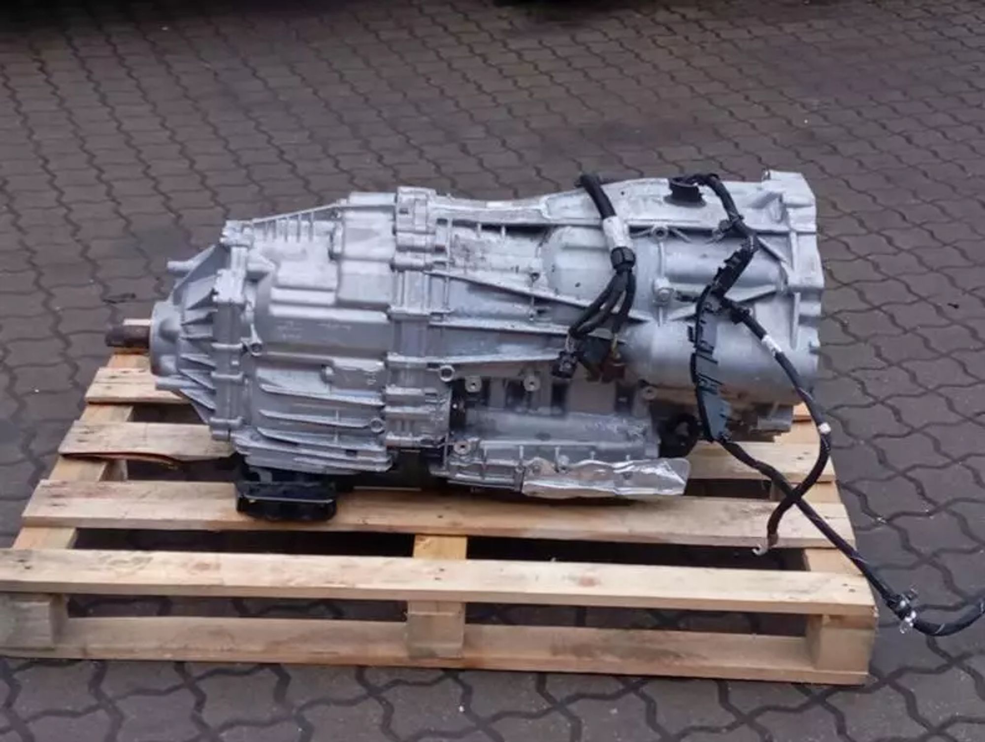 https://ycs.partsauto.market/partsauto-images/thmbs/h353NjtZg3VDP19b5HMt7LlpbQ93/37a426119c649967854e1fd62559eaaa/28287c293ea9bf9c1b6fe5b85bcd3e40.jpg