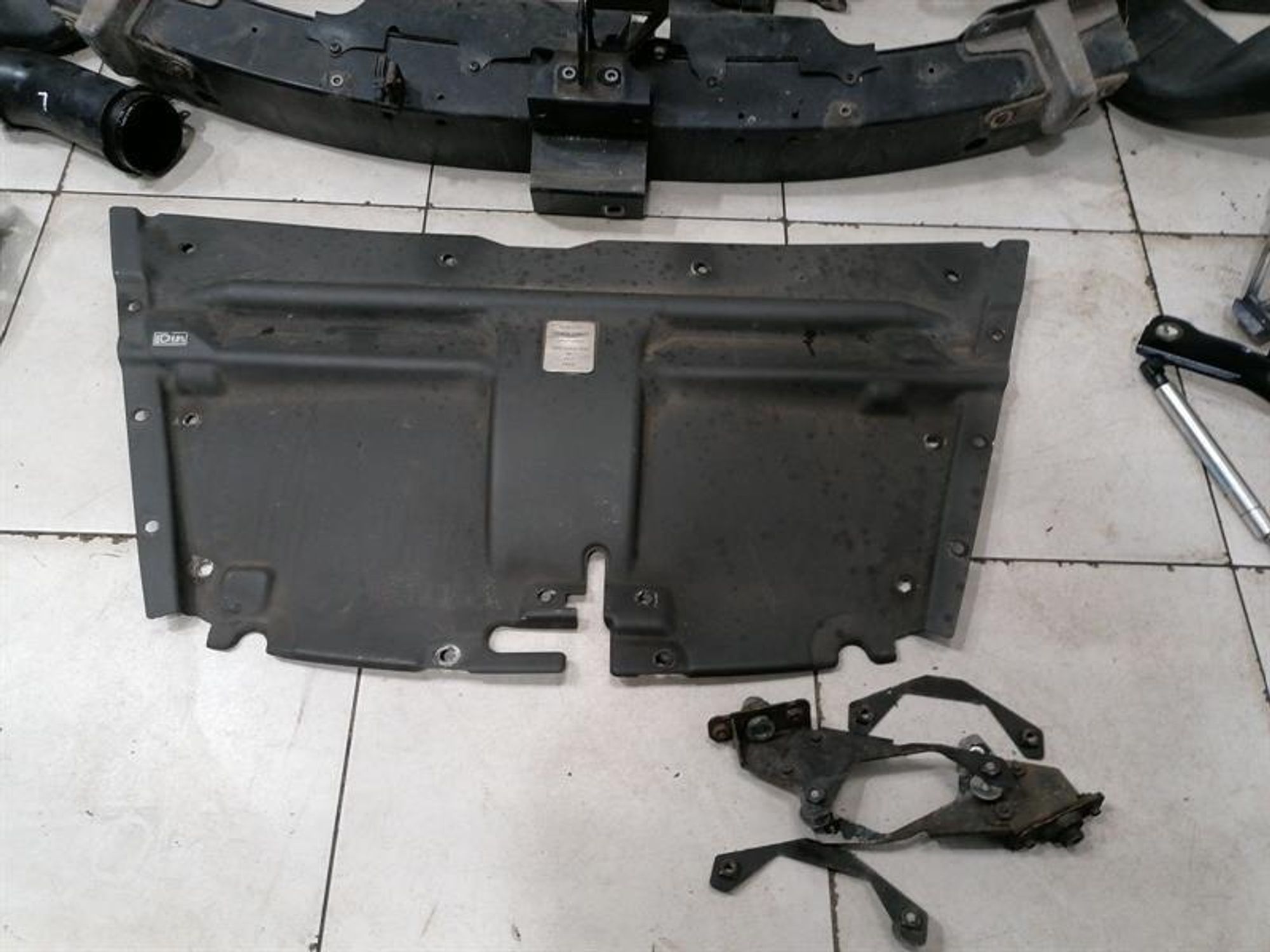 Ноускат Aston Martin Rapide 10-14, 1630000 рублей, Москва